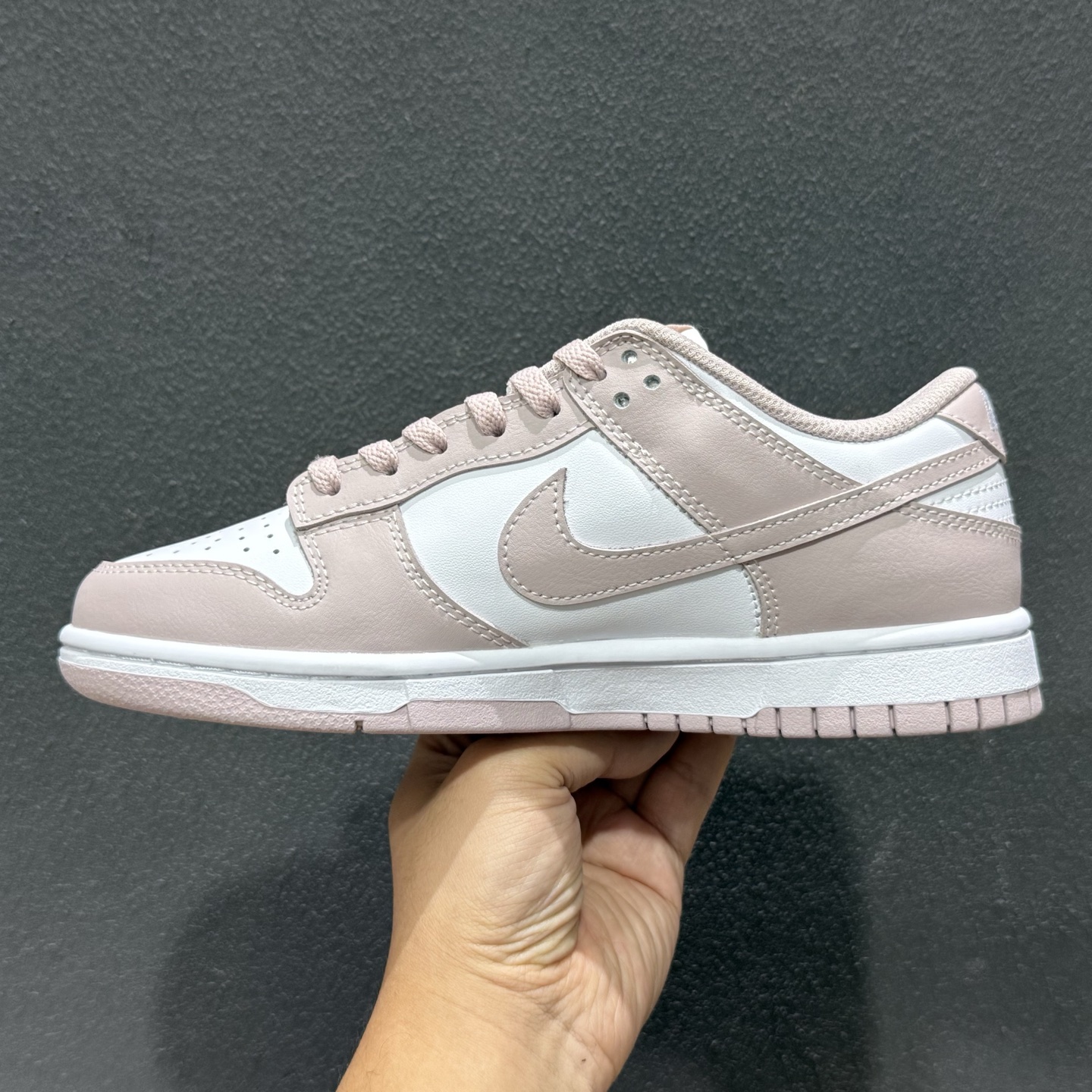 Nike SB Dunk Low 淡粉色 低帮休闲板鞋 IM6572-103-Top High Quatity Cheap Sneakers Fashion Clothing Clothes Bags handbags Shoes of all Brand wholesale With The best Quality And Beautiful Price from China Factory Chinese suppliers wholesaler seller Nike SB Dunk Low 淡粉色 低帮休闲板鞋 IM6572-103