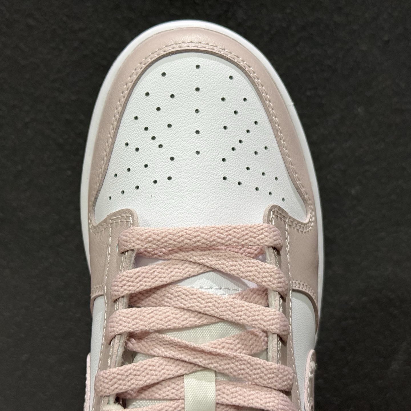 Nike SB Dunk Low 淡粉色 低帮休闲板鞋 IM6572-103-Top High Quatity Cheap Sneakers Fashion Clothing Clothes Bags handbags Shoes of all Brand wholesale With The best Quality And Beautiful Price from China Factory Chinese suppliers wholesaler seller Nike SB Dunk Low 淡粉色 低帮休闲板鞋 IM6572-103