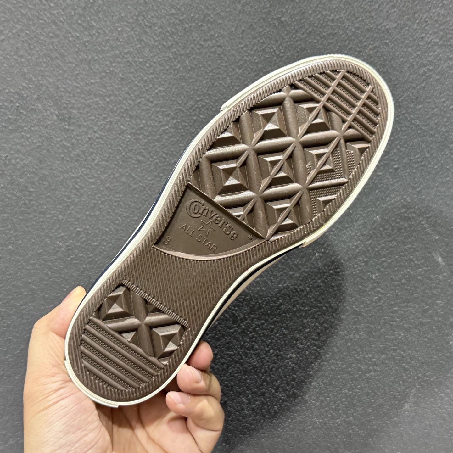 Converse Chuck 70 SNL 樱花粉 延续70s的经典鞋型工艺搭配粉色鞋面和橙色鞋带 A18854C-Top High Quatity Cheap Sneakers Fashion Clothing Clothes Bags handbags Shoes of all Brand wholesale With The best Quality And Beautiful Price from China Factory Chinese suppliers wholesaler seller Converse Chuck 70 SNL 樱花粉 延续70s的经典鞋型工艺搭配粉色鞋面和橙色鞋带 A18854C
