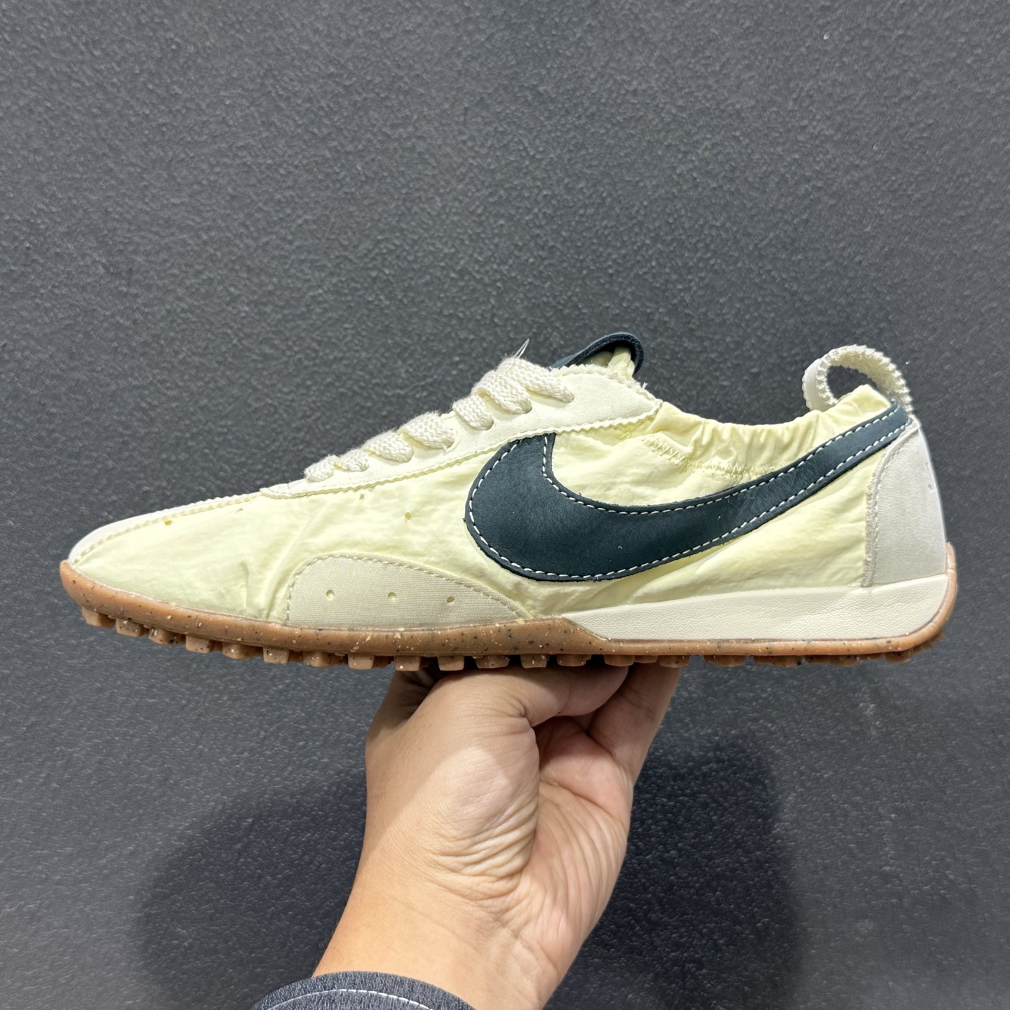 OD版NIKE W JACQUEMUS MOONSHOE SP 舒适防滑耐磨 低帮休闲板鞋 HV8547-700