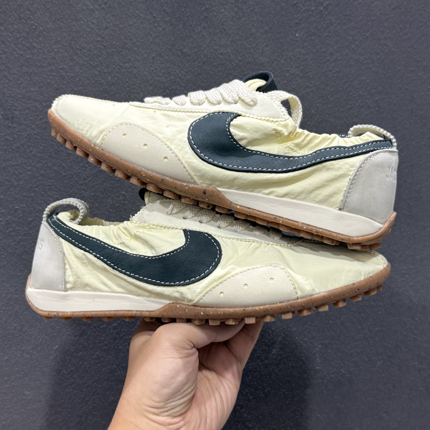 OD版NIKE W JACQUEMUS MOONSHOE SP 舒适防滑耐磨 低帮休闲板鞋 HV8547-700