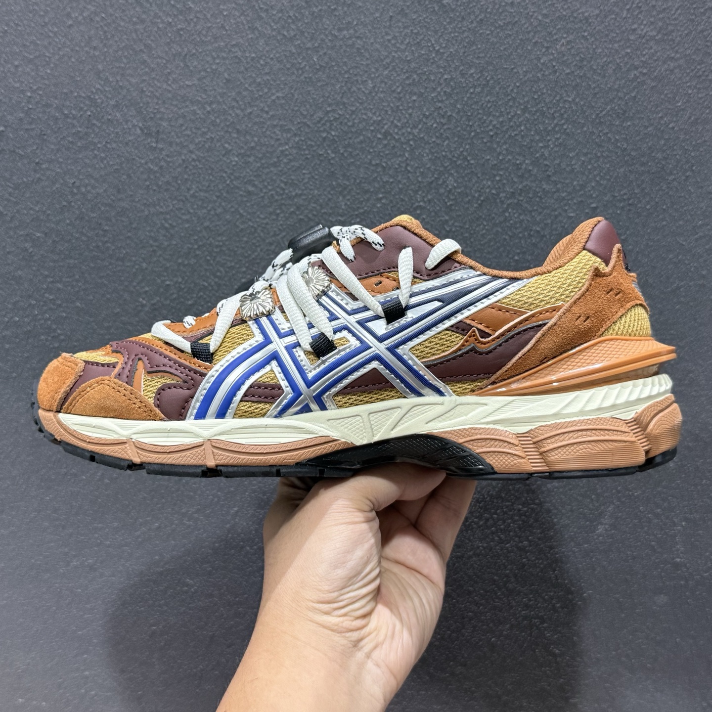 Asics Gel-Cumulus 16 亚瑟士 防滑耐磨 休闲运动鞋 1203B115-100