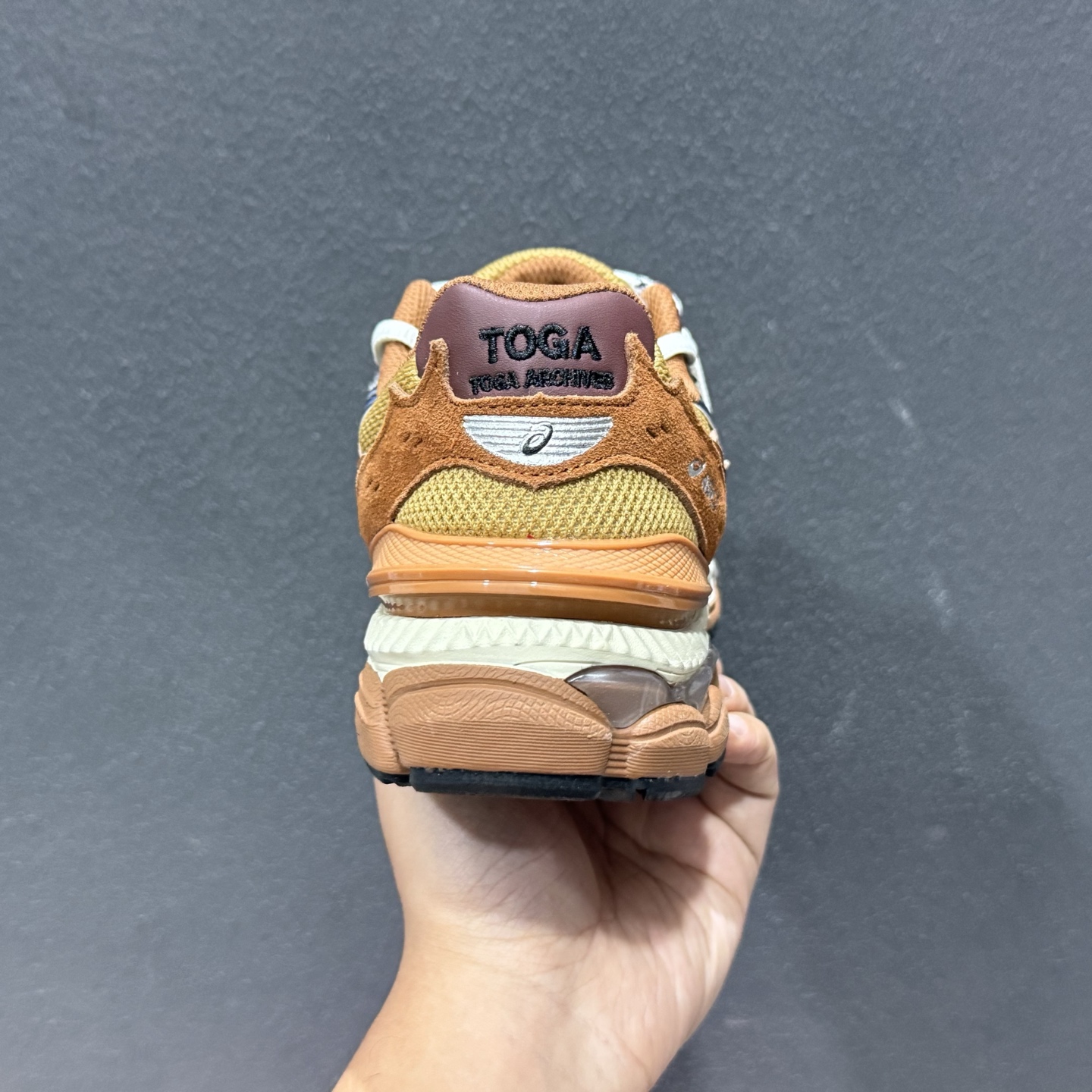 Asics Gel-Cumulus 16 亚瑟士 防滑耐磨 休闲运动鞋 1203B115-100
