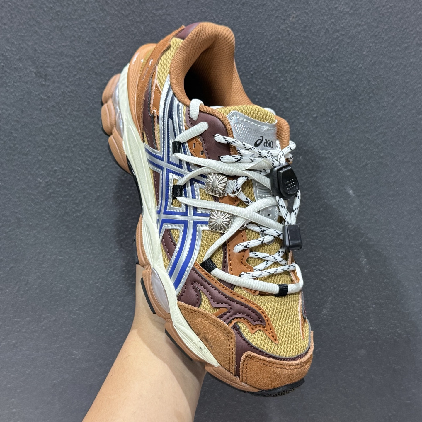 Asics Gel-Cumulus 16 亚瑟士 防滑耐磨 休闲运动鞋 1203B115-100