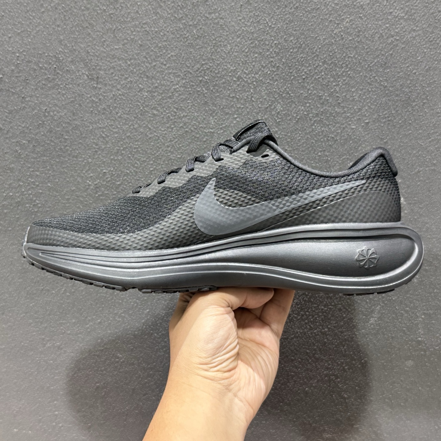 Nike REVOLUTION 8 跑步鞋 黑武士 HJ9198-002-Top High Quatity Cheap Sneakers Fashion Clothing Clothes Bags handbags Shoes of all Brand wholesale With The best Quality And Beautiful Price from China Factory Chinese suppliers wholesaler seller Nike REVOLUTION 8 跑步鞋 黑武士 HJ9198-002