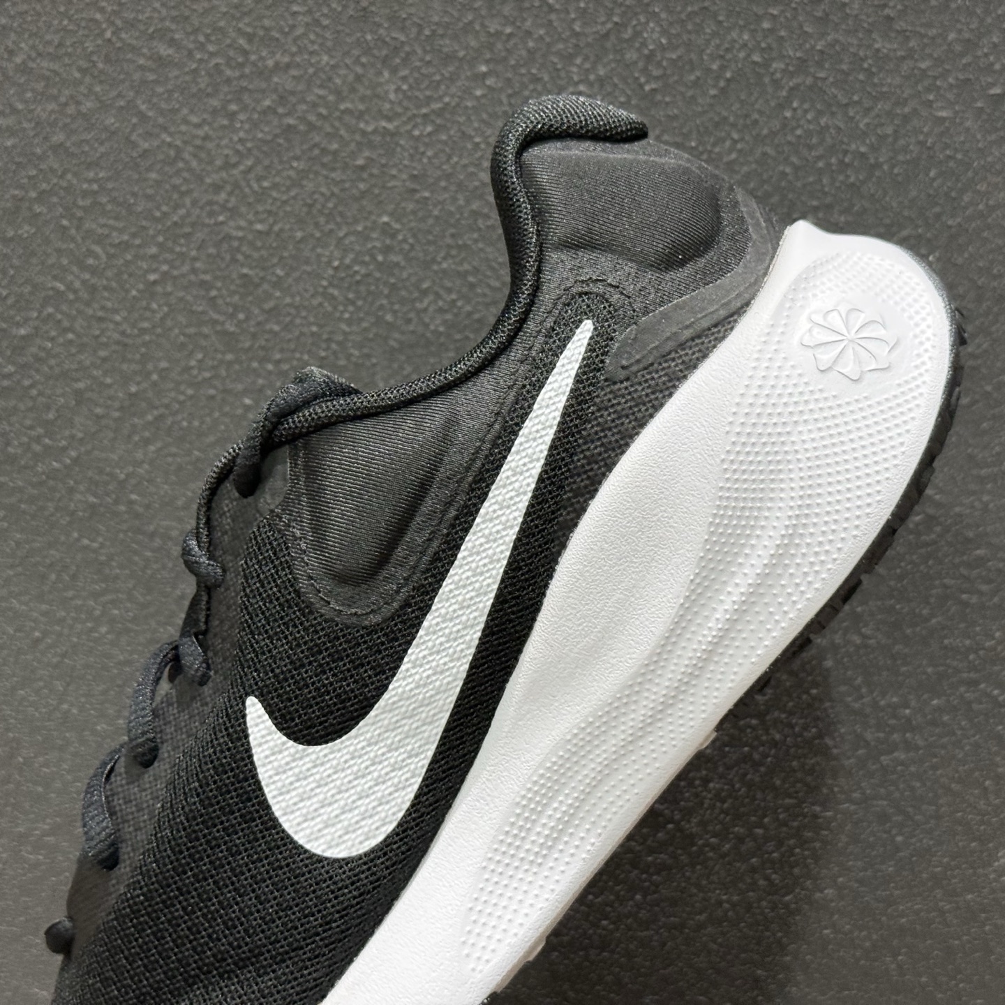 Nike REVOLUTION 8 跑步鞋 FB2207-001-Top High Quatity Cheap Sneakers Fashion Clothing Clothes Bags handbags Shoes of all Brand wholesale With The best Quality And Beautiful Price from China Factory Chinese suppliers wholesaler seller Nike REVOLUTION 8 跑步鞋 FB2207-001