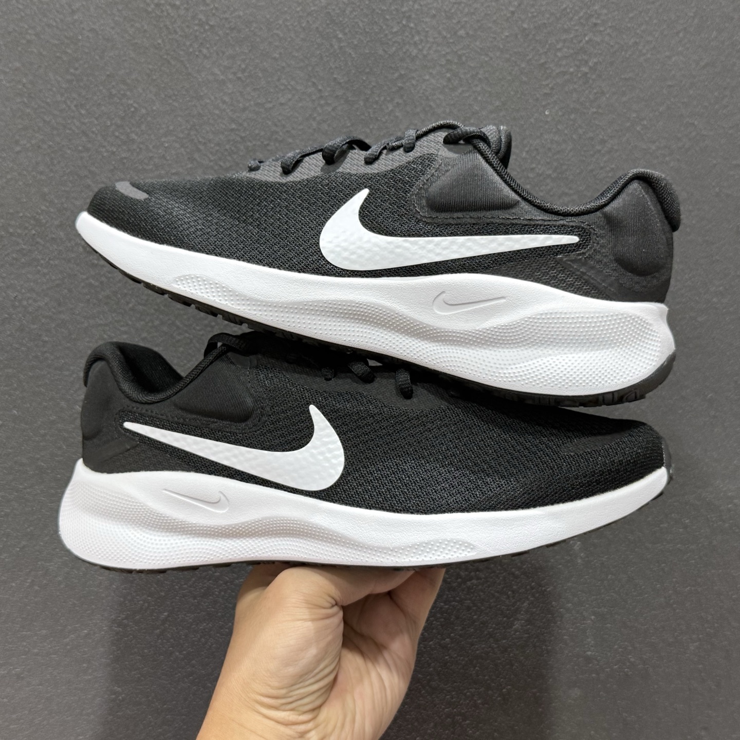 Nike REVOLUTION 8 跑步鞋 FB2207-001-Top High Quatity Cheap Sneakers Fashion Clothing Clothes Bags handbags Shoes of all Brand wholesale With The best Quality And Beautiful Price from China Factory Chinese suppliers wholesaler seller Nike REVOLUTION 8 跑步鞋 FB2207-001
