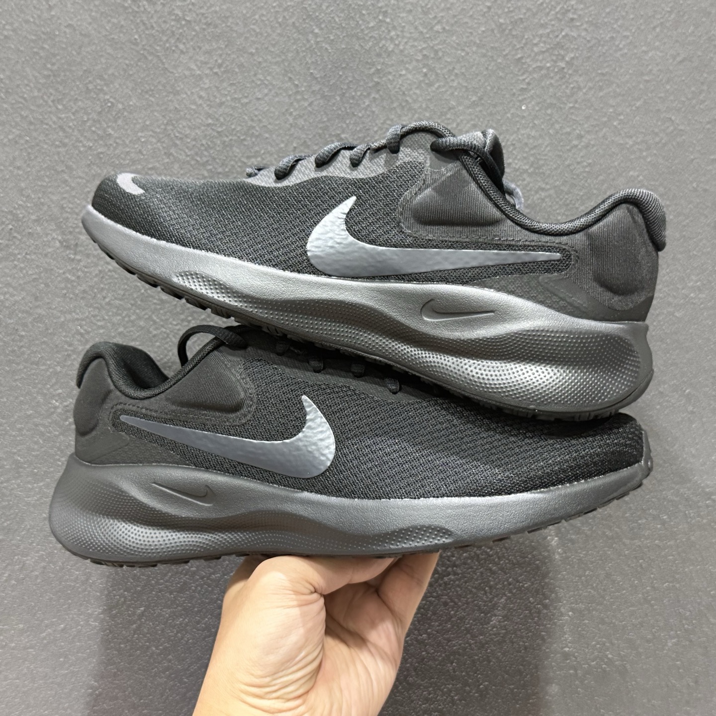 Nike REVOLUTION 8 跑步鞋 FB2207-005-Top High Quatity Cheap Sneakers Fashion Clothing Clothes Bags handbags Shoes of all Brand wholesale With The best Quality And Beautiful Price from China Factory Chinese suppliers wholesaler seller Nike REVOLUTION 8 跑步鞋 FB2207-005