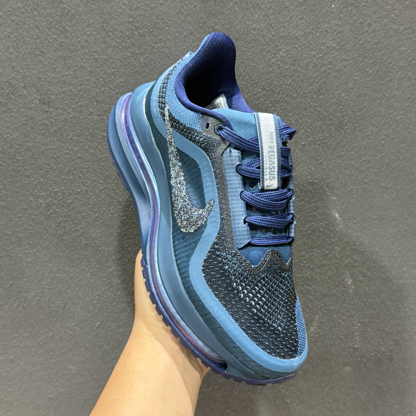 NIKE PEGASUS PREMIUM SE 新款气垫缓震休闲跑步鞋 IM7384-499-Top High Quatity Cheap Sneakers Fashion Clothing Clothes Bags handbags Shoes of all Brand wholesale With The best Quality And Beautiful Price from China Factory Chinese suppliers wholesaler seller NIKE PEGASUS PREMIUM SE 新款气垫缓震休闲跑步鞋 IM7384-499