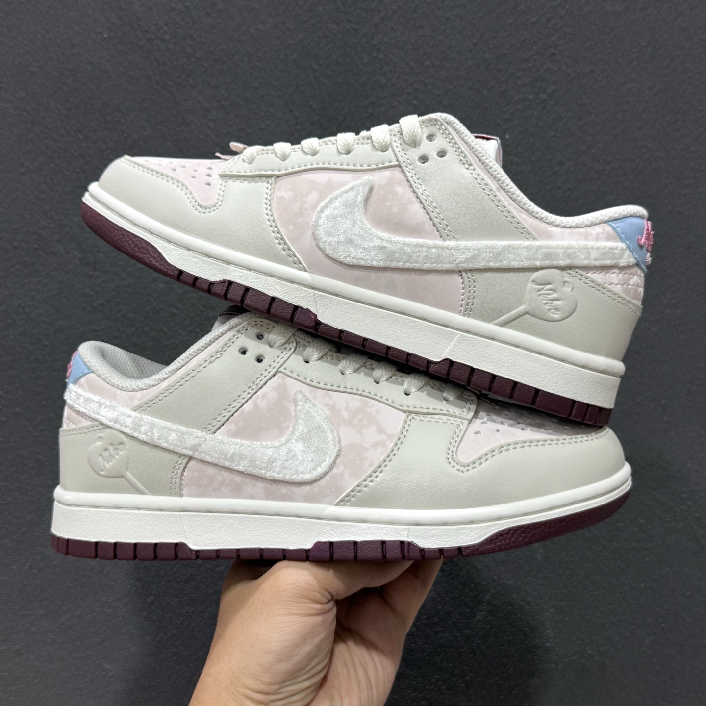 Nike SB Dunk Low 情人节限定 低帮休闲板鞋 IQ1145-610 奶白+柔雾粉-Top High Quatity Cheap Sneakers Fashion Clothing Clothes Bags handbags Shoes of all Brand wholesale With The best Quality And Beautiful Price from China Factory Chinese suppliers wholesaler seller Nike SB Dunk Low 情人节限定 低帮休闲板鞋 IQ1145-610 奶白+柔雾粉
