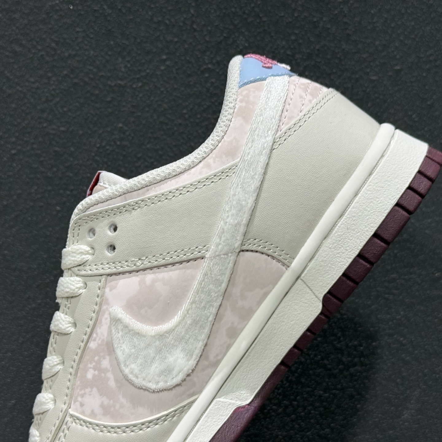 Nike SB Dunk Low 情人节限定 低帮休闲板鞋 IQ1145-610 奶白+柔雾粉-Top High Quatity Cheap Sneakers Fashion Clothing Clothes Bags handbags Shoes of all Brand wholesale With The best Quality And Beautiful Price from China Factory Chinese suppliers wholesaler seller Nike SB Dunk Low 情人节限定 低帮休闲板鞋 IQ1145-610 奶白+柔雾粉