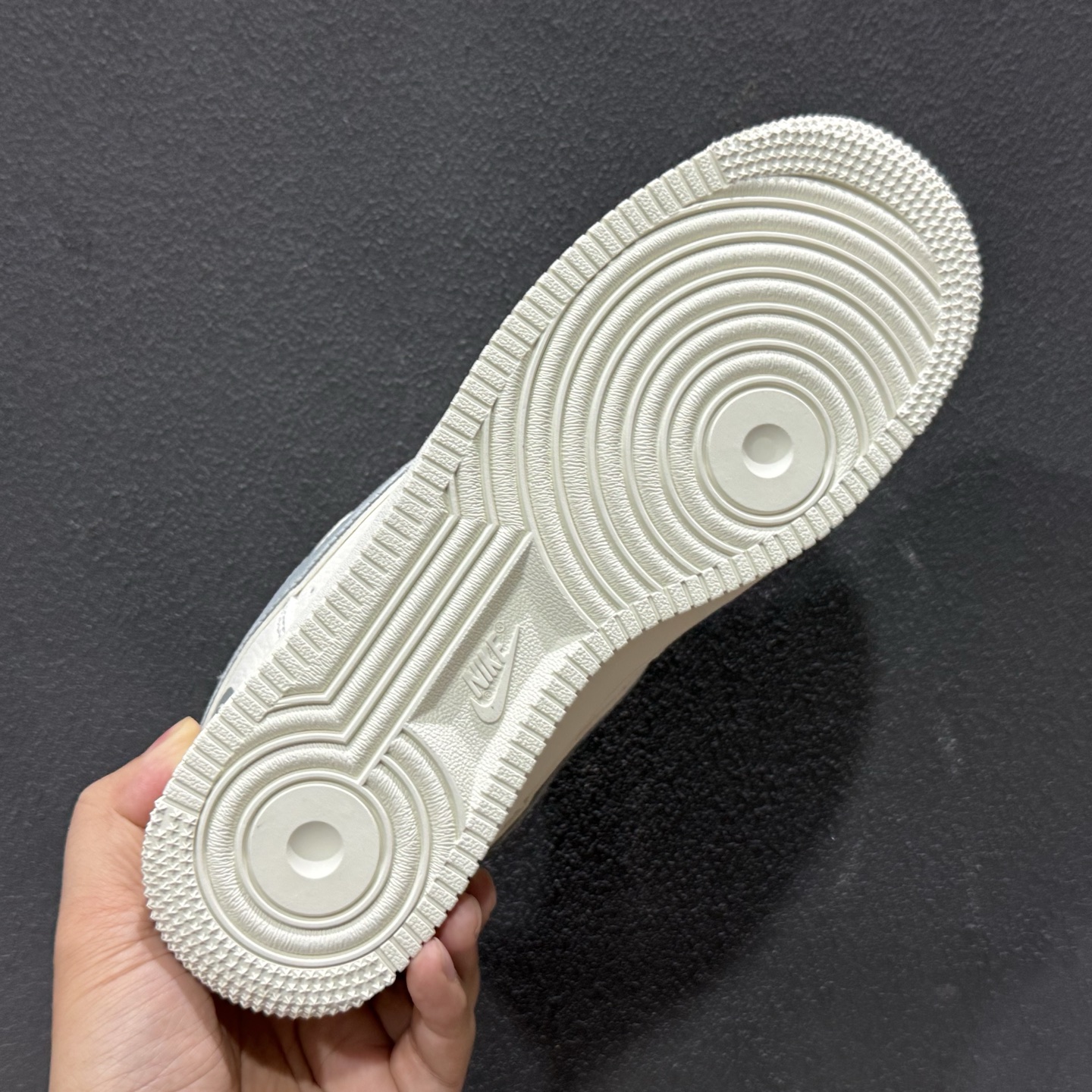Nike AIR FORCE1'07 联名款 KG6699 F41-Top High Quatity Cheap Sneakers Fashion Clothing Clothes Bags handbags Shoes of all Brand wholesale With The best Quality And Beautiful Price from China Factory Chinese suppliers wholesaler seller Nike AIR FORCE1'07 联名款 KG6699 F41
