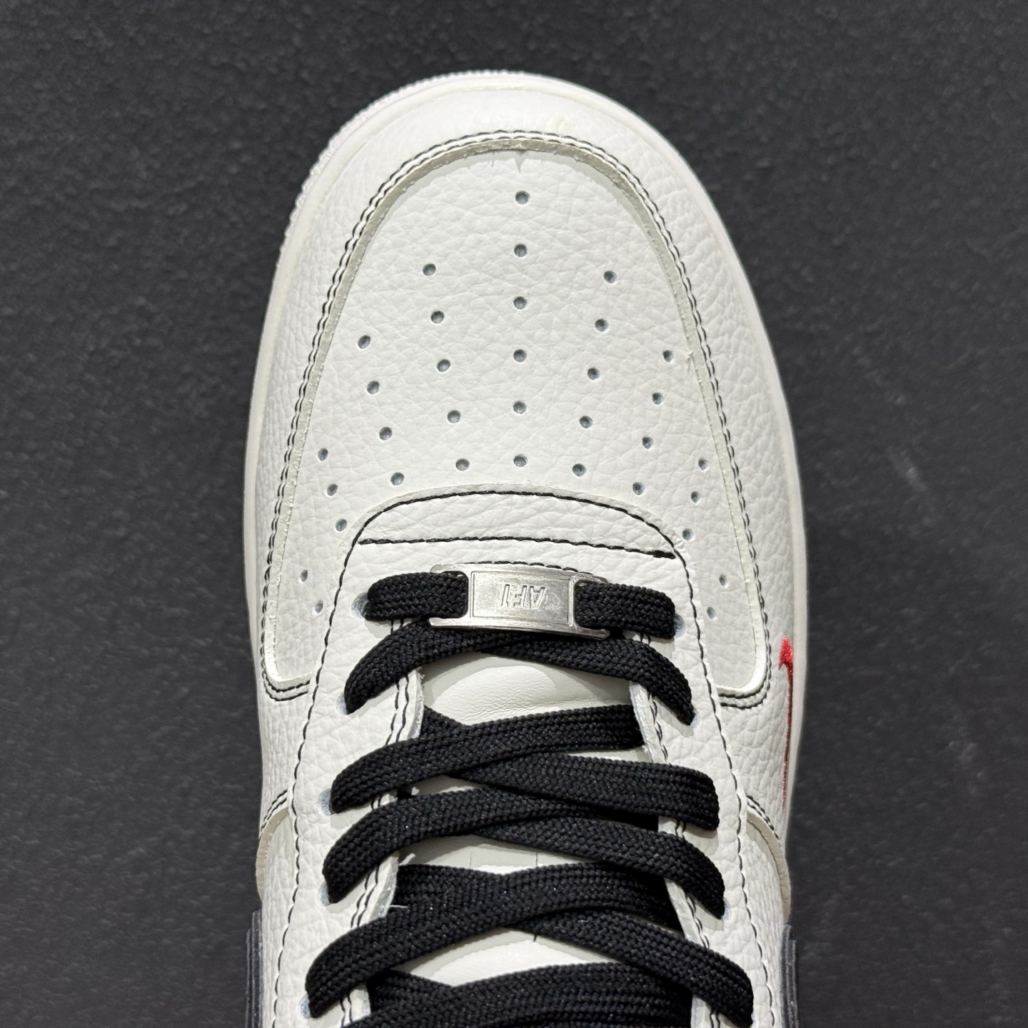 黑白经典 百搭王炸 NIKE AIR FORCE 1 白黑勾款 以经典白黑配色 MM3399-826-Top High Quatity Cheap Sneakers Fashion Clothing Clothes Bags handbags Shoes of all Brand wholesale With The best Quality And Beautiful Price from China Factory Chinese suppliers wholesaler seller 黑白经典 百搭王炸 NIKE AIR FORCE 1 白黑勾款 以经典白黑配色 MM3399-826