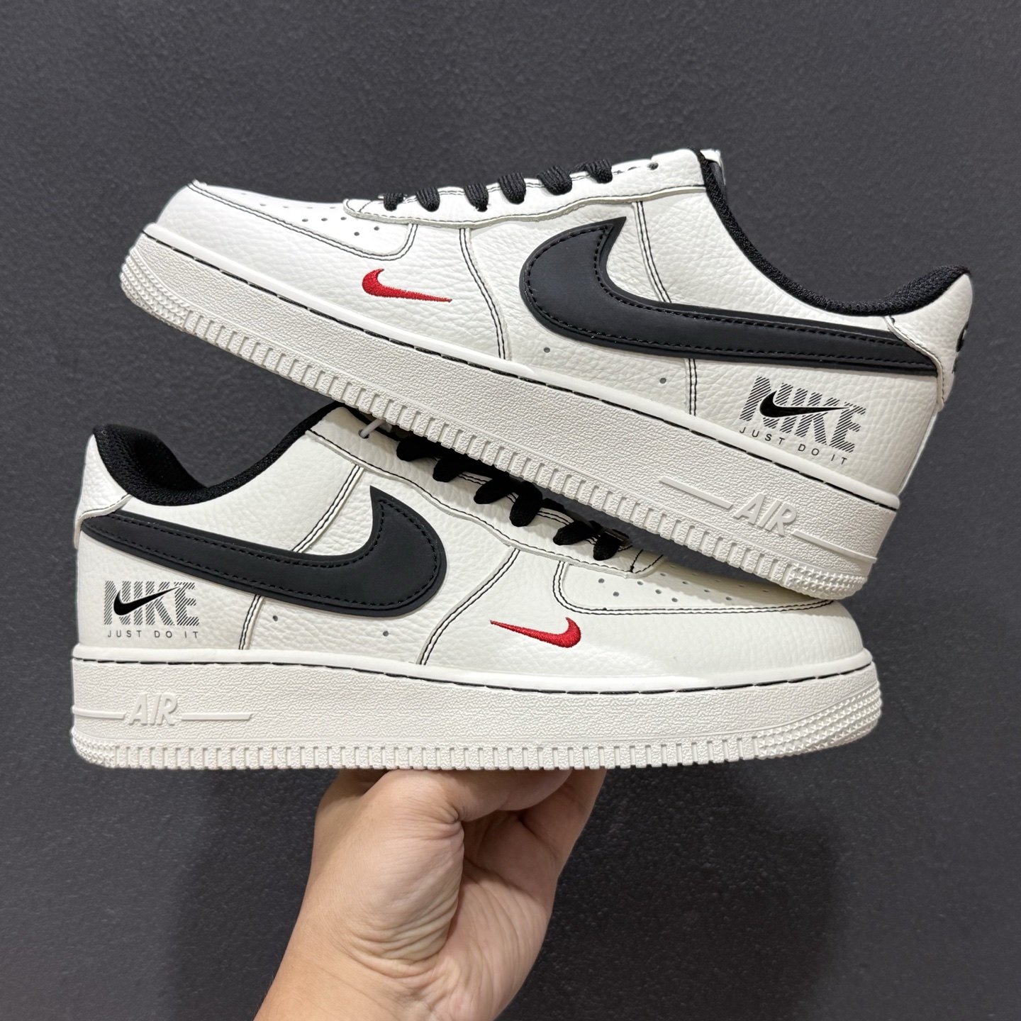 黑白经典 百搭王炸 NIKE AIR FORCE 1 白黑勾款 以经典白黑配色 MM3399-826-Top High Quatity Cheap Sneakers Fashion Clothing Clothes Bags handbags Shoes of all Brand wholesale With The best Quality And Beautiful Price from China Factory Chinese suppliers wholesaler seller 黑白经典 百搭王炸 NIKE AIR FORCE 1 白黑勾款 以经典白黑配色 MM3399-826