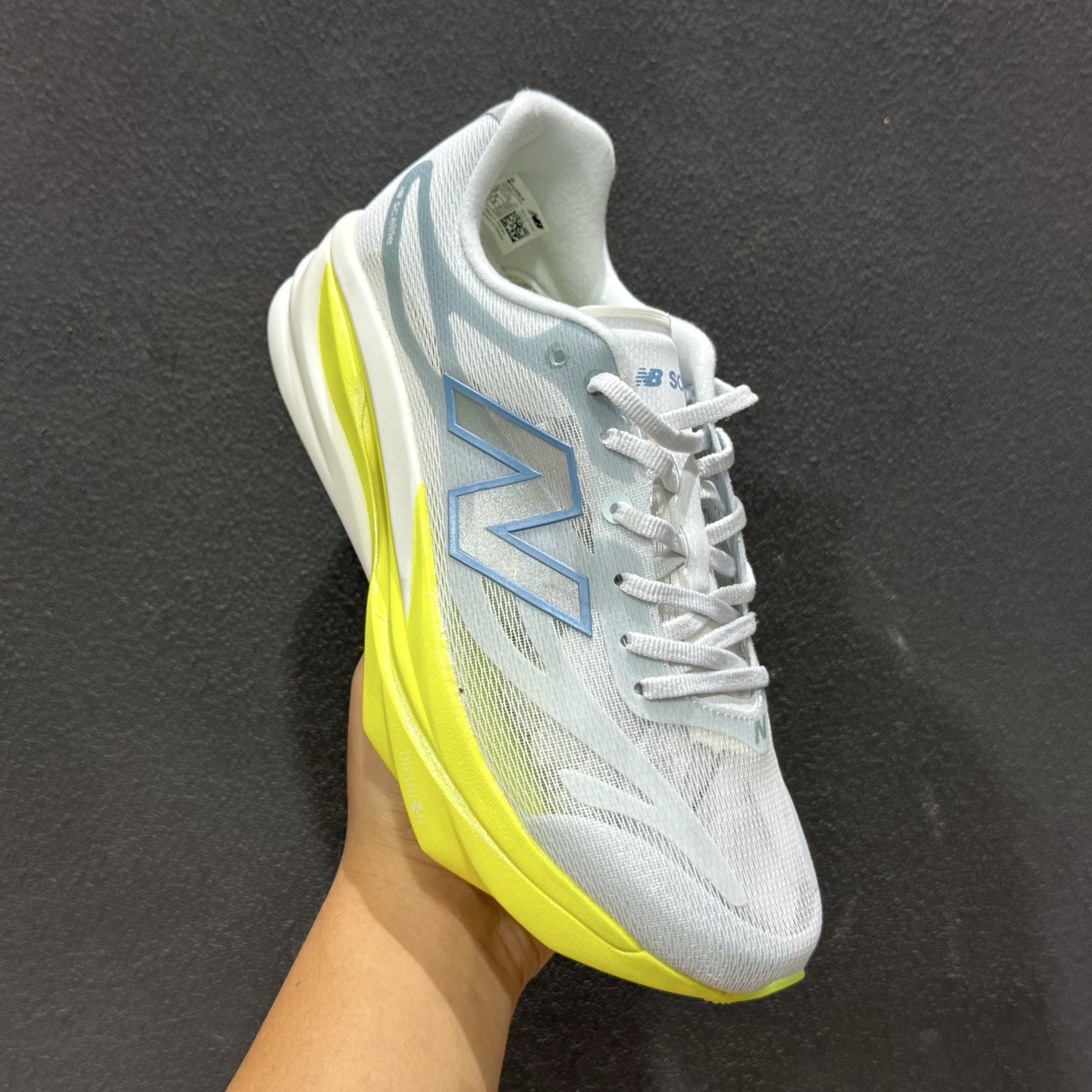 New Balance FuelCell系列 超轻量化低帮休闲运动慢跑鞋 MFCXBL6-132-Top High Quatity Cheap Sneakers Fashion Clothing Clothes Bags handbags Shoes of all Brand wholesale With The best Quality And Beautiful Price from China Factory Chinese suppliers wholesaler seller New Balance FuelCell系列 超轻量化低帮休闲运动慢跑鞋 MFCXBL6-132