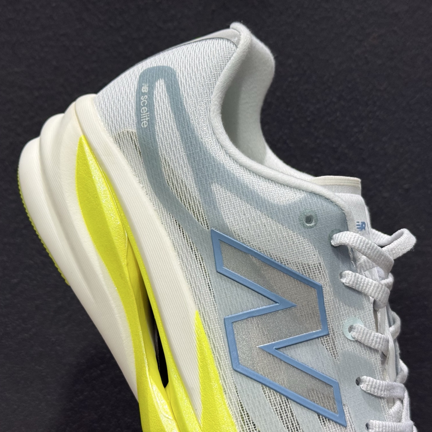 New Balance FuelCell系列 超轻量化低帮休闲运动慢跑鞋 MFCXBL6-132-Top High Quatity Cheap Sneakers Fashion Clothing Clothes Bags handbags Shoes of all Brand wholesale With The best Quality And Beautiful Price from China Factory Chinese suppliers wholesaler seller New Balance FuelCell系列 超轻量化低帮休闲运动慢跑鞋 MFCXBL6-132