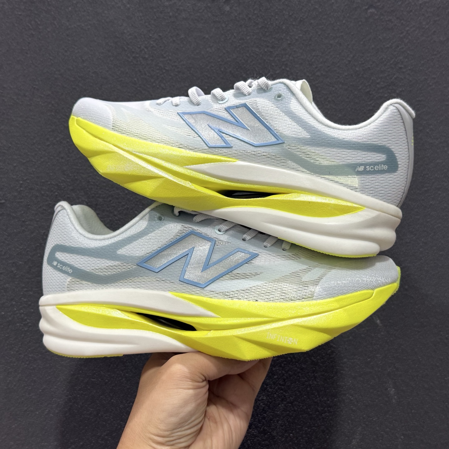 New Balance FuelCell系列 超轻量化低帮休闲运动慢跑鞋 MFCXBL6-132-Top High Quatity Cheap Sneakers Fashion Clothing Clothes Bags handbags Shoes of all Brand wholesale With The best Quality And Beautiful Price from China Factory Chinese suppliers wholesaler seller New Balance FuelCell系列 超轻量化低帮休闲运动慢跑鞋 MFCXBL6-132