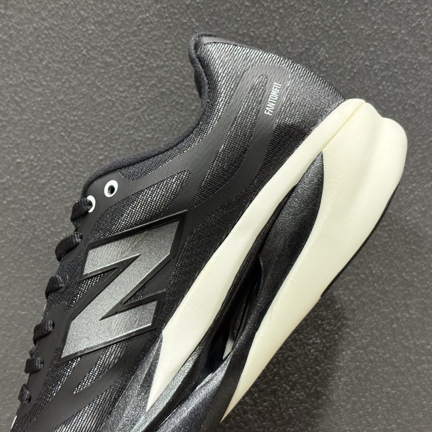 New Balance FuelCell系列 超轻量化低帮休闲运动慢跑鞋 MFCXBW6-132-Top High Quatity Cheap Sneakers Fashion Clothing Clothes Bags handbags Shoes of all Brand wholesale With The best Quality And Beautiful Price from China Factory Chinese suppliers wholesaler seller New Balance FuelCell系列 超轻量化低帮休闲运动慢跑鞋 MFCXBW6-132