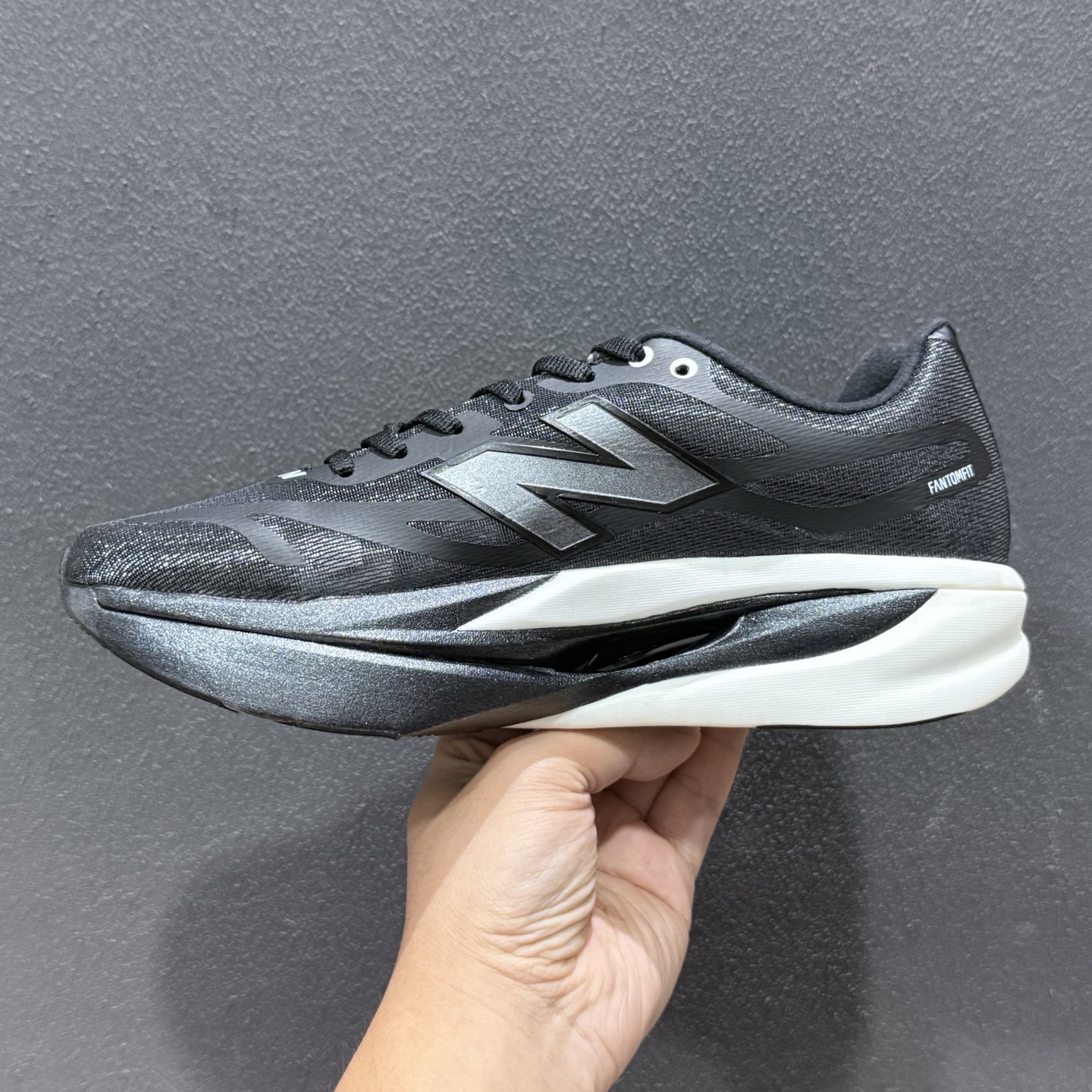 New Balance FuelCell系列 超轻量化低帮休闲运动慢跑鞋 MFCXBW6-132-Top High Quatity Cheap Sneakers Fashion Clothing Clothes Bags handbags Shoes of all Brand wholesale With The best Quality And Beautiful Price from China Factory Chinese suppliers wholesaler seller New Balance FuelCell系列 超轻量化低帮休闲运动慢跑鞋 MFCXBW6-132