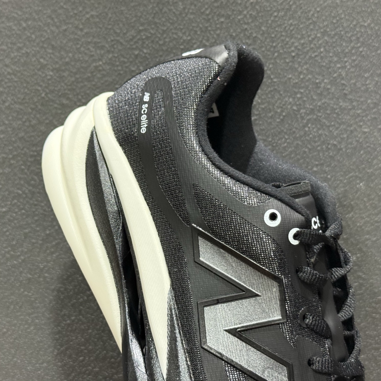 New Balance FuelCell系列 超轻量化低帮休闲运动慢跑鞋 MFCXBW6-132-Top High Quatity Cheap Sneakers Fashion Clothing Clothes Bags handbags Shoes of all Brand wholesale With The best Quality And Beautiful Price from China Factory Chinese suppliers wholesaler seller New Balance FuelCell系列 超轻量化低帮休闲运动慢跑鞋 MFCXBW6-132