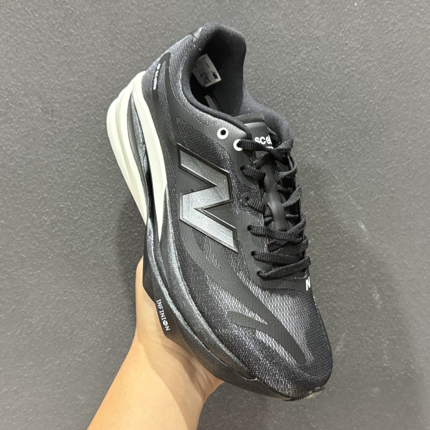 New Balance FuelCell系列 超轻量化低帮休闲运动慢跑鞋 MFCXBW6-132-Top High Quatity Cheap Sneakers Fashion Clothing Clothes Bags handbags Shoes of all Brand wholesale With The best Quality And Beautiful Price from China Factory Chinese suppliers wholesaler seller New Balance FuelCell系列 超轻量化低帮休闲运动慢跑鞋 MFCXBW6-132