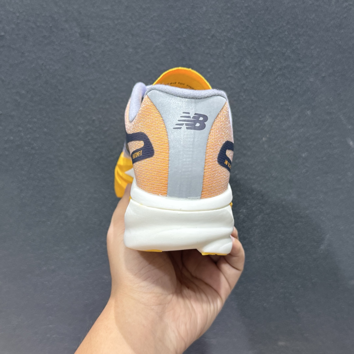 New Balance FuelCell系列 超轻量化低帮休闲运动慢跑鞋 MFCXBY6-132 New Balance FuelCell系列 超轻量化低帮休闲运动慢跑鞋 MFCXBY6-132