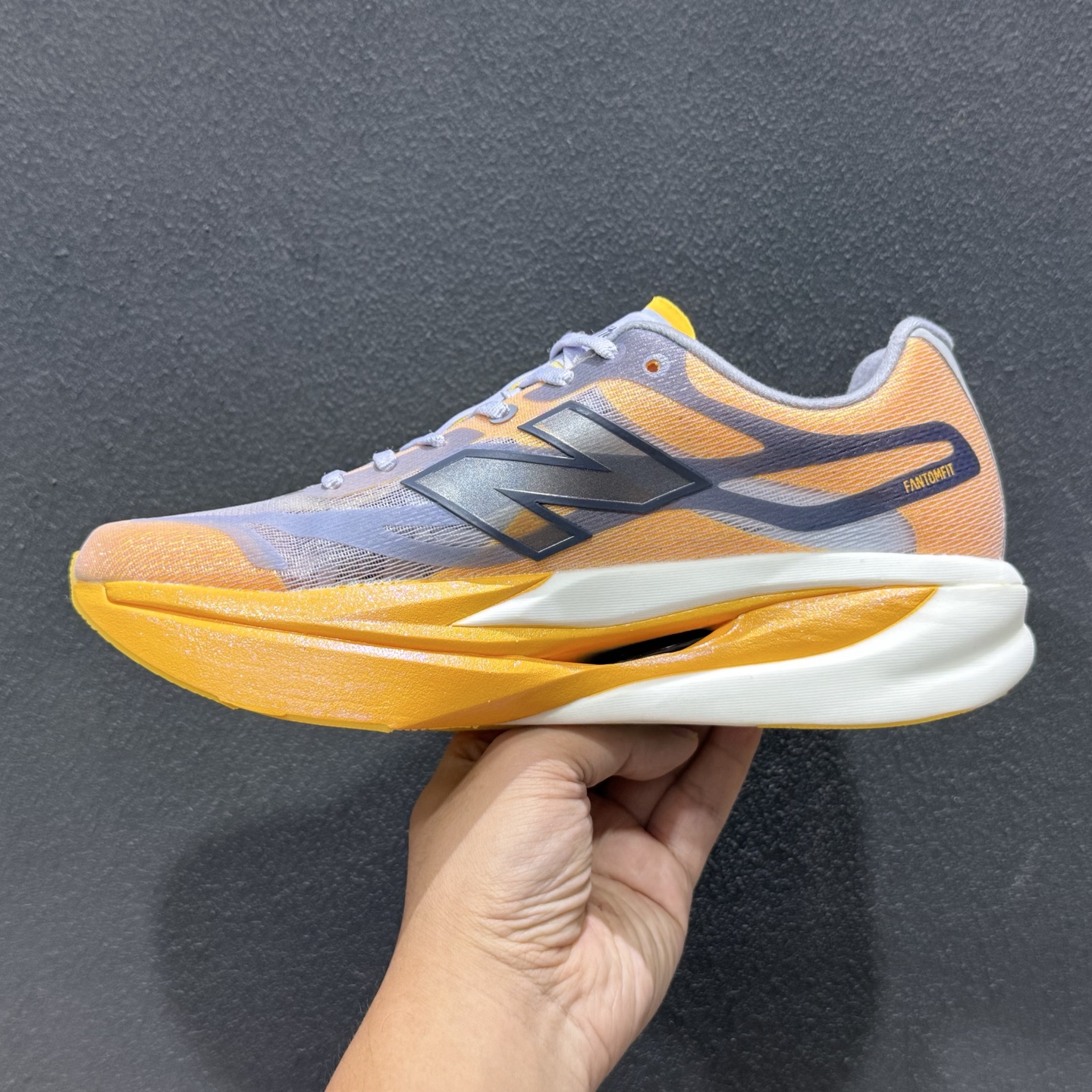 New Balance FuelCell系列 超轻量化低帮休闲运动慢跑鞋 MFCXBY6-132 New Balance FuelCell系列 超轻量化低帮休闲运动慢跑鞋 MFCXBY6-132