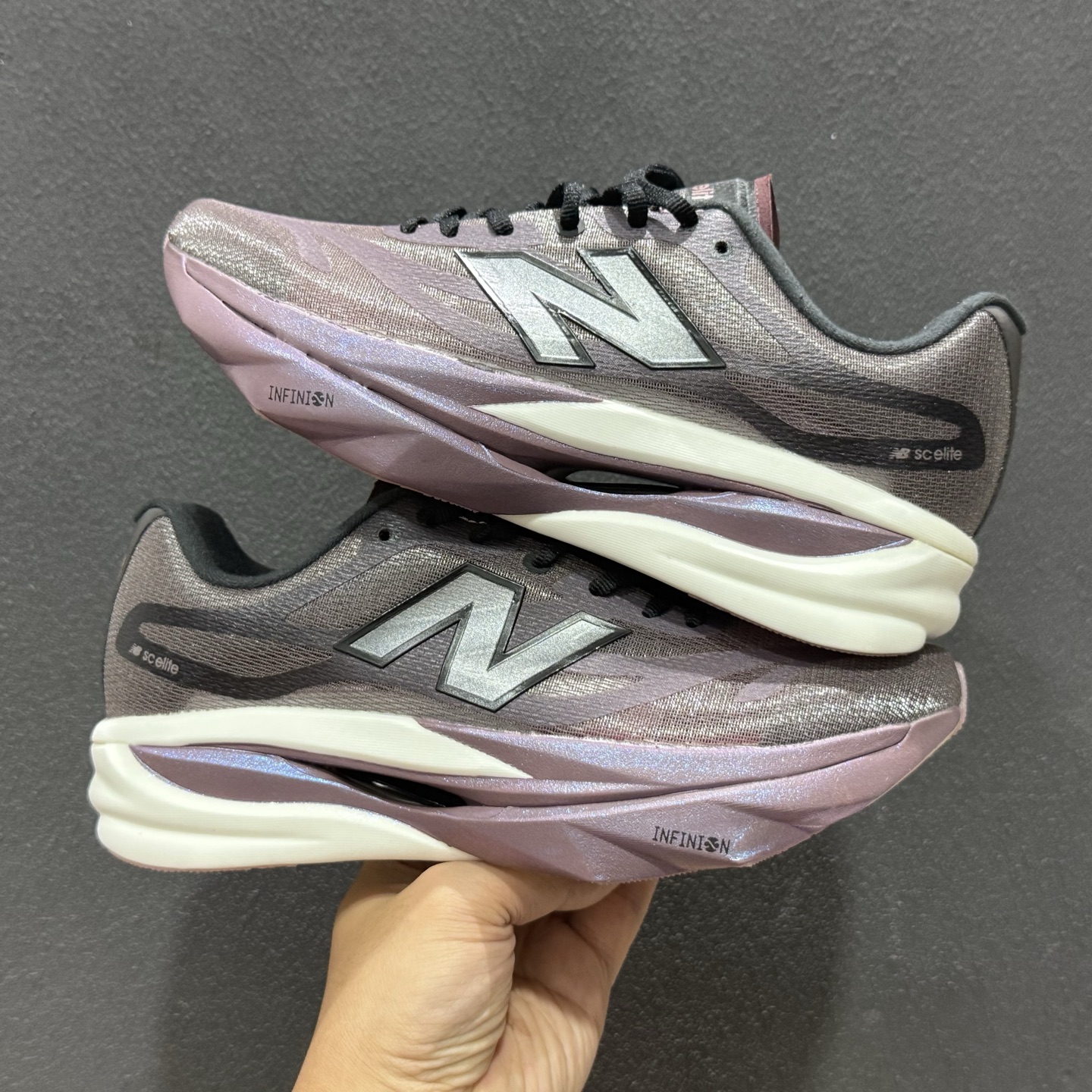 New Balance FuelCell系列 超轻量化低帮休闲运动慢跑鞋 MFCXVT6-132-Top High Quatity Cheap Sneakers Fashion Clothing Clothes Bags handbags Shoes of all Brand wholesale With The best Quality And Beautiful Price from China Factory Chinese suppliers wholesaler seller New Balance FuelCell系列 超轻量化低帮休闲运动慢跑鞋 MFCXVT6-132