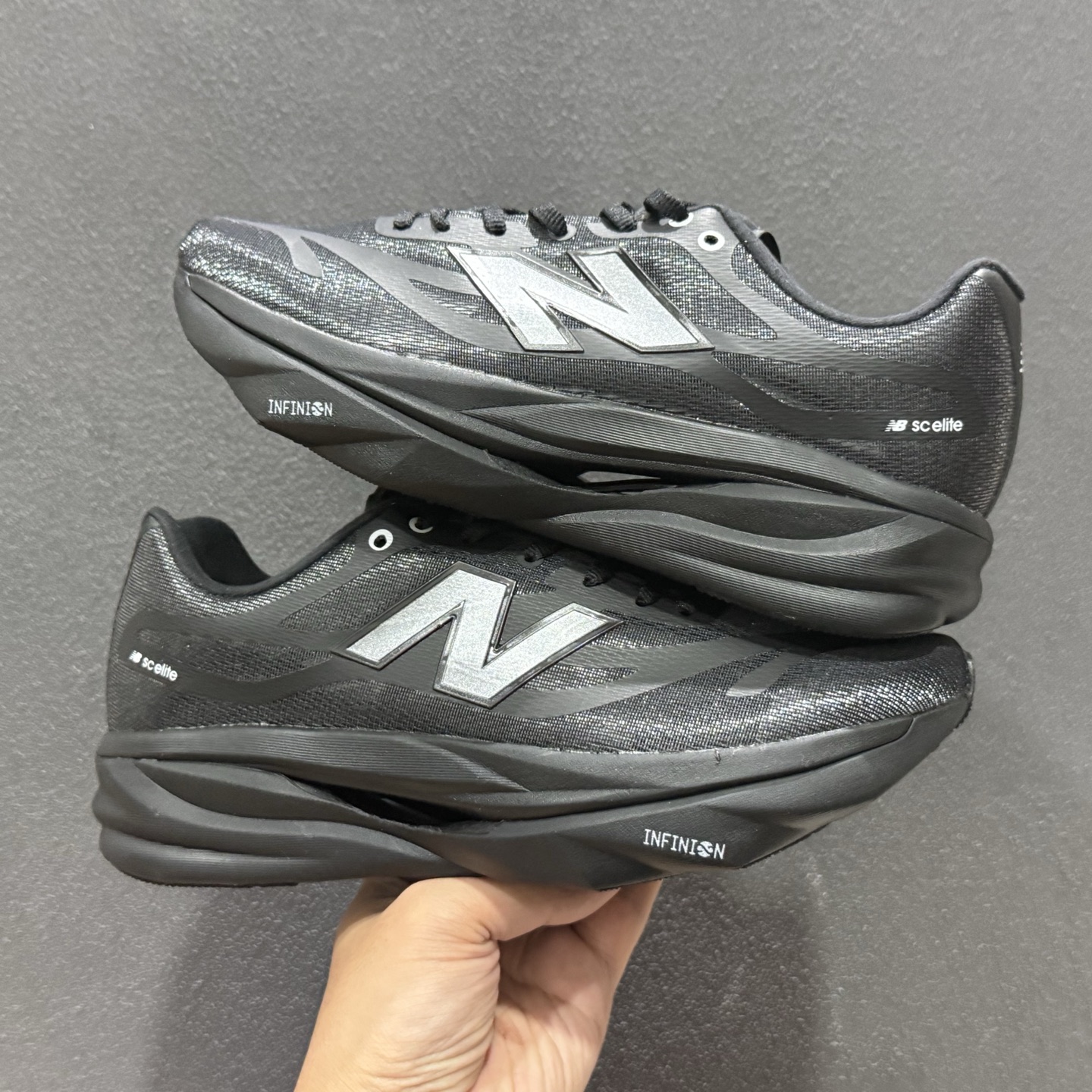 New Balance FuelCell系列 超轻量化低帮休闲运动慢跑鞋 MFCXDV6-132-Top High Quatity Cheap Sneakers Fashion Clothing Clothes Bags handbags Shoes of all Brand wholesale With The best Quality And Beautiful Price from China Factory Chinese suppliers wholesaler seller New Balance FuelCell系列 超轻量化低帮休闲运动慢跑鞋 MFCXDV6-132