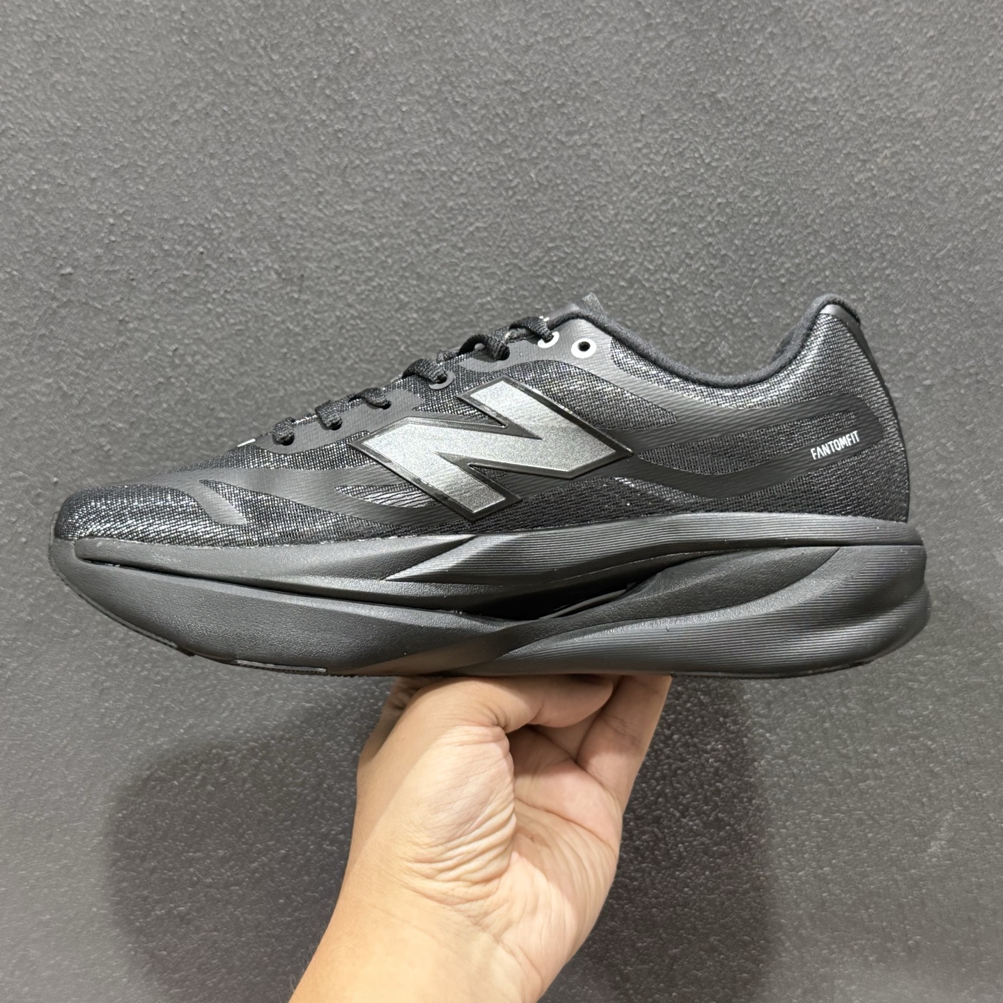 New Balance FuelCell系列 超轻量化低帮休闲运动慢跑鞋 MFCXDV6-132-Top High Quatity Cheap Sneakers Fashion Clothing Clothes Bags handbags Shoes of all Brand wholesale With The best Quality And Beautiful Price from China Factory Chinese suppliers wholesaler seller New Balance FuelCell系列 超轻量化低帮休闲运动慢跑鞋 MFCXDV6-132