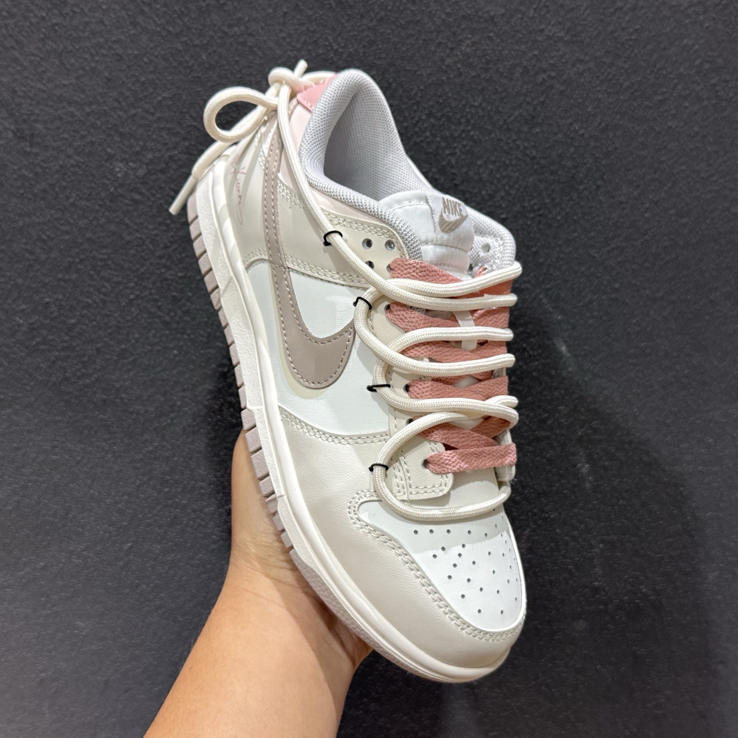 Nike SB Dunk Low 绑带低帮休闲滑板鞋 PG0510-057 Nike SB Dunk Low 绑带低帮休闲滑板鞋 PG0510-057