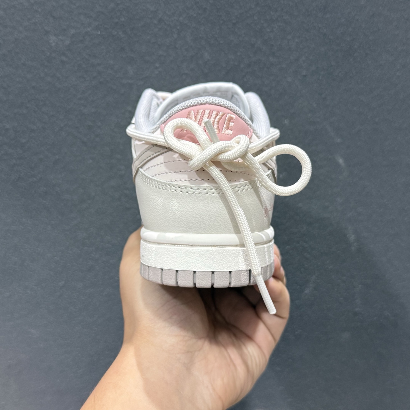Nike SB Dunk Low 绑带低帮休闲滑板鞋 PG0510-057 Nike SB Dunk Low 绑带低帮休闲滑板鞋 PG0510-057