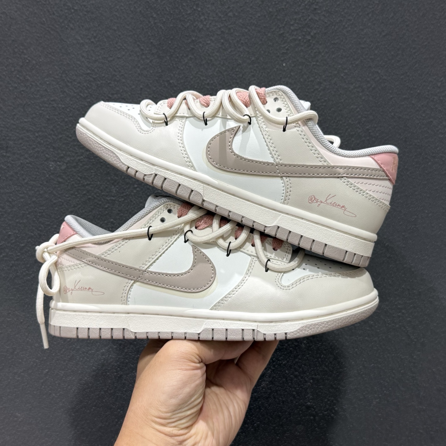 Nike SB Dunk Low 绑带低帮休闲滑板鞋 PG0510-057 Nike SB Dunk Low 绑带低帮休闲滑板鞋 PG0510-057