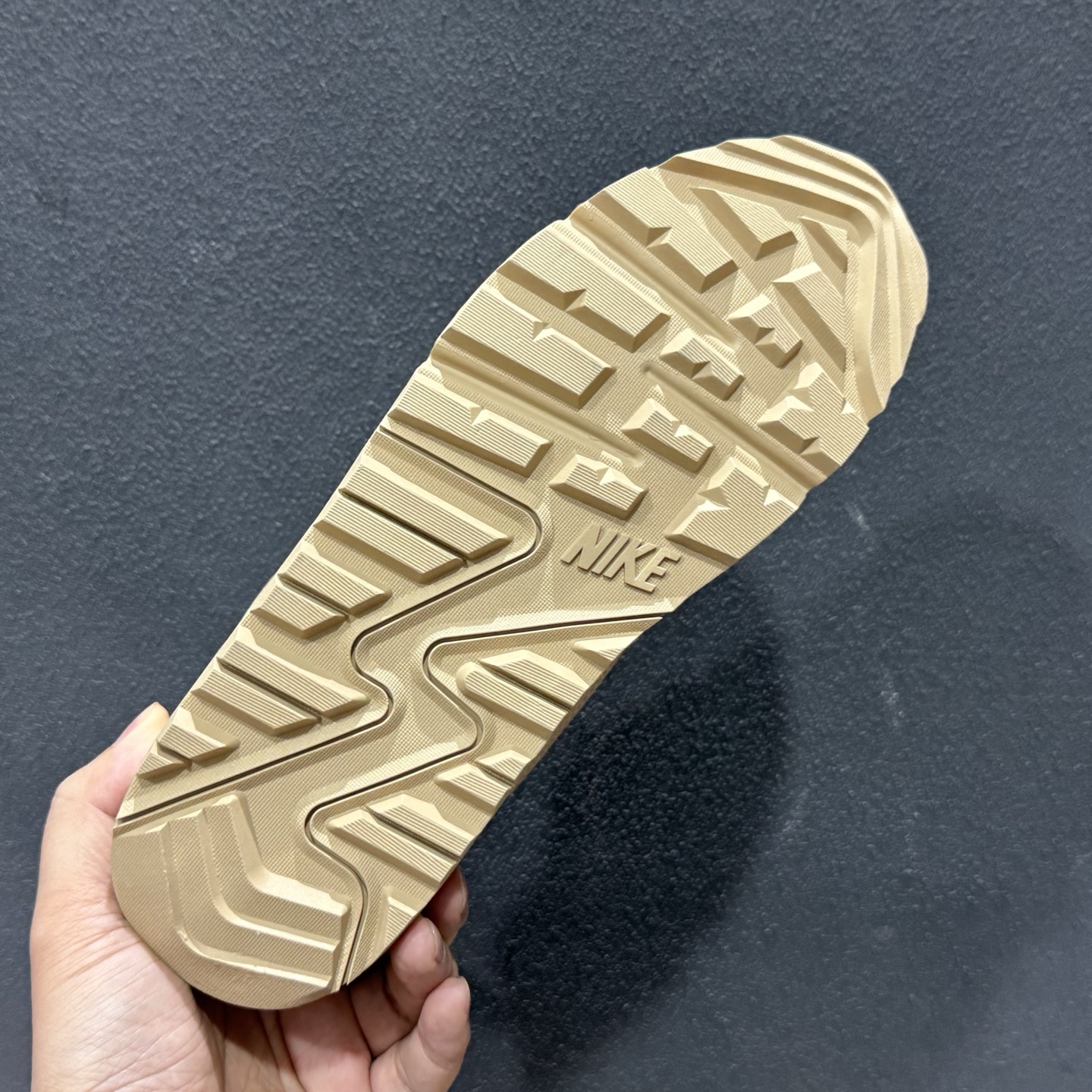 NK Air MAX 90 气垫复古减震跑步鞋 CQ7743-200-Top High Quatity Cheap Sneakers Fashion Clothing Clothes Bags handbags Shoes of all Brand wholesale With The best Quality And Beautiful Price from China Factory Chinese suppliers wholesaler seller NK Air MAX 90 气垫复古减震跑步鞋 CQ7743-200