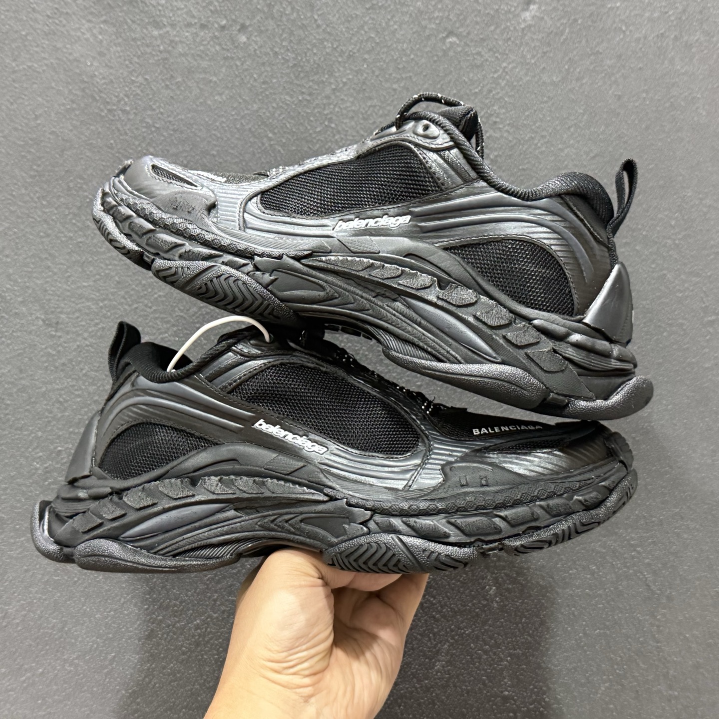 Balenciaga巴黎世家 Triple S .2 Gradient-Top High Quatity Cheap Sneakers Fashion Clothing Clothes Bags handbags Shoes of all Brand wholesale With The best Quality And Beautiful Price from China Factory Chinese suppliers wholesaler seller Balenciaga巴黎世家 Triple S .2 Gradient