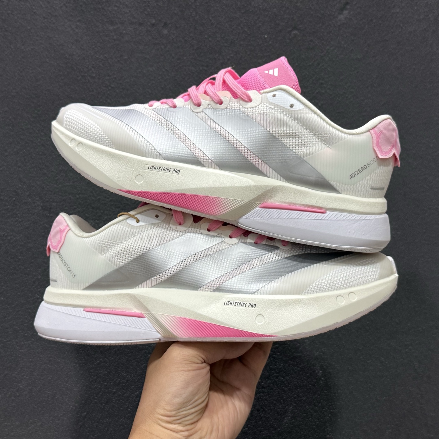 Adidas Adizero Boston 13 阿迪达斯 透气网眼竞速运动跑鞋 JQ9667-111-Top High Quatity Cheap Sneakers Fashion Clothing Clothes Bags handbags Shoes of all Brand wholesale With The best Quality And Beautiful Price from China Factory Chinese suppliers wholesaler seller Adidas Adizero Boston 13 阿迪达斯 透气网眼竞速运动跑鞋 JQ9667-111
