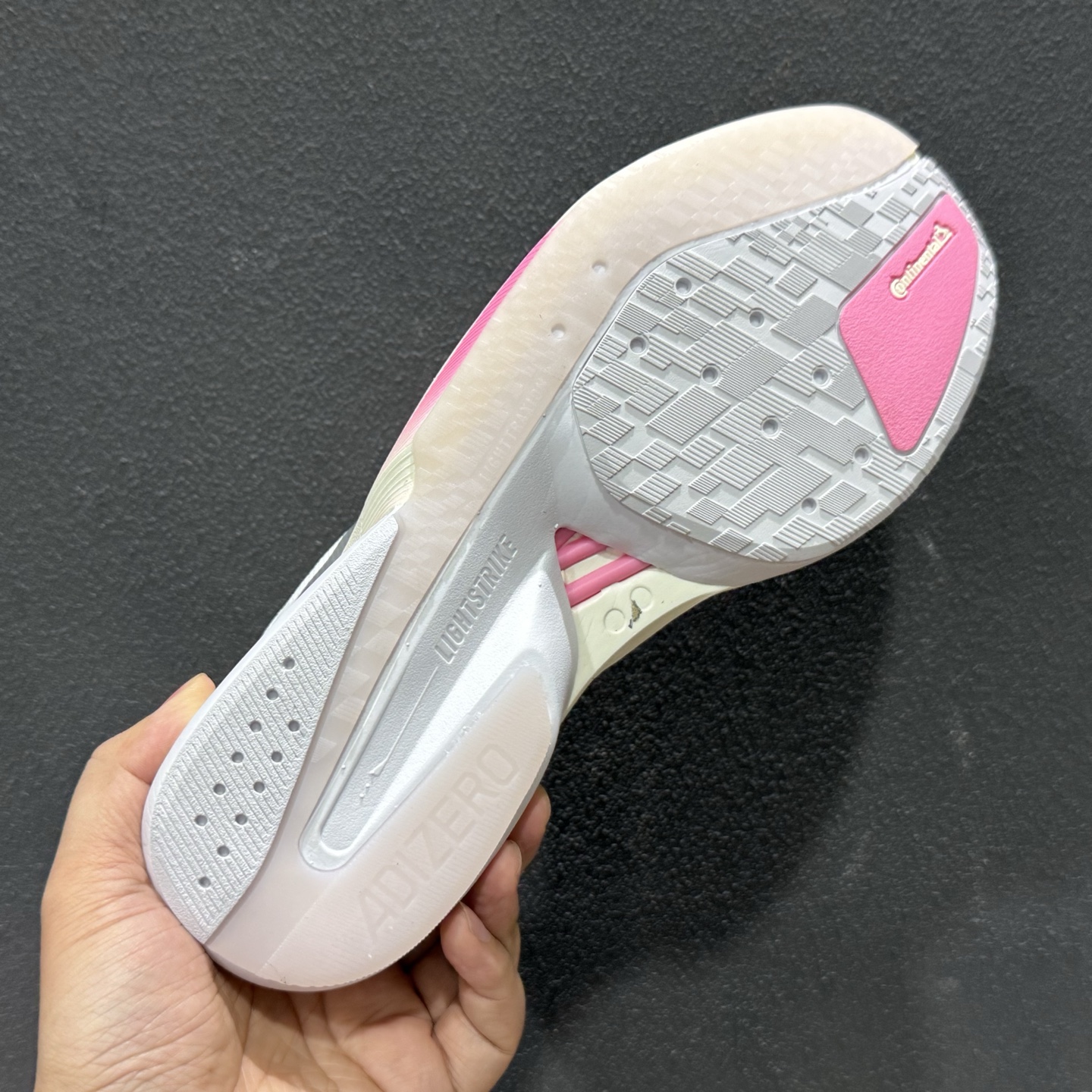 Adidas Adizero Boston 13 阿迪达斯 透气网眼竞速运动跑鞋 JQ9667-111-Top High Quatity Cheap Sneakers Fashion Clothing Clothes Bags handbags Shoes of all Brand wholesale With The best Quality And Beautiful Price from China Factory Chinese suppliers wholesaler seller Adidas Adizero Boston 13 阿迪达斯 透气网眼竞速运动跑鞋 JQ9667-111