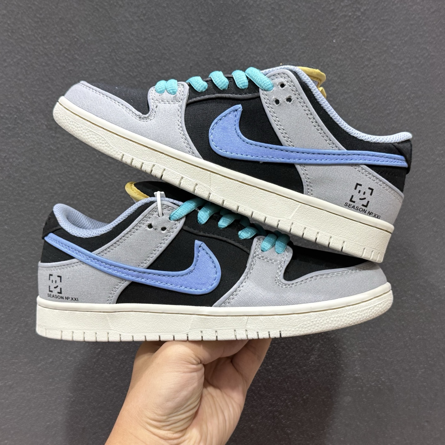 Nike SB Dunk Low FN5880-001 Nike SB Dunk Low FN5880-001