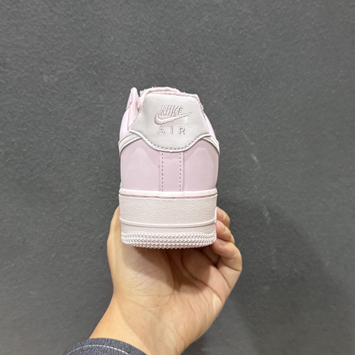 Nike AIR FORCE 1'07 粉色 IR0871-600-Top High Quatity Cheap Sneakers Fashion Clothing Clothes Bags handbags Shoes of all Brand wholesale With The best Quality And Beautiful Price from China Factory Chinese suppliers wholesaler seller Nike AIR FORCE 1'07 粉色 IR0871-600