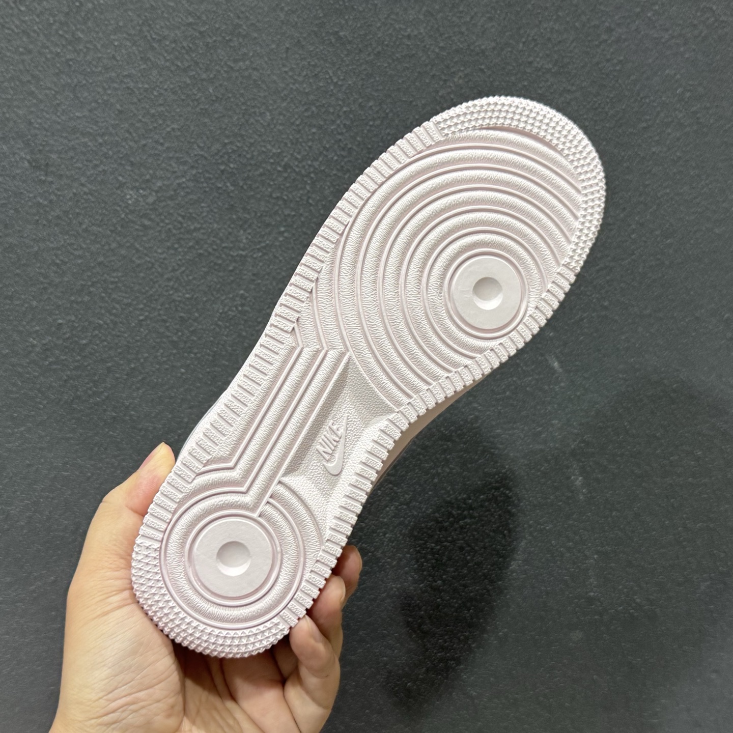 Nike AIR FORCE 1'07 粉色 IR0871-600-Top High Quatity Cheap Sneakers Fashion Clothing Clothes Bags handbags Shoes of all Brand wholesale With The best Quality And Beautiful Price from China Factory Chinese suppliers wholesaler seller Nike AIR FORCE 1'07 粉色 IR0871-600