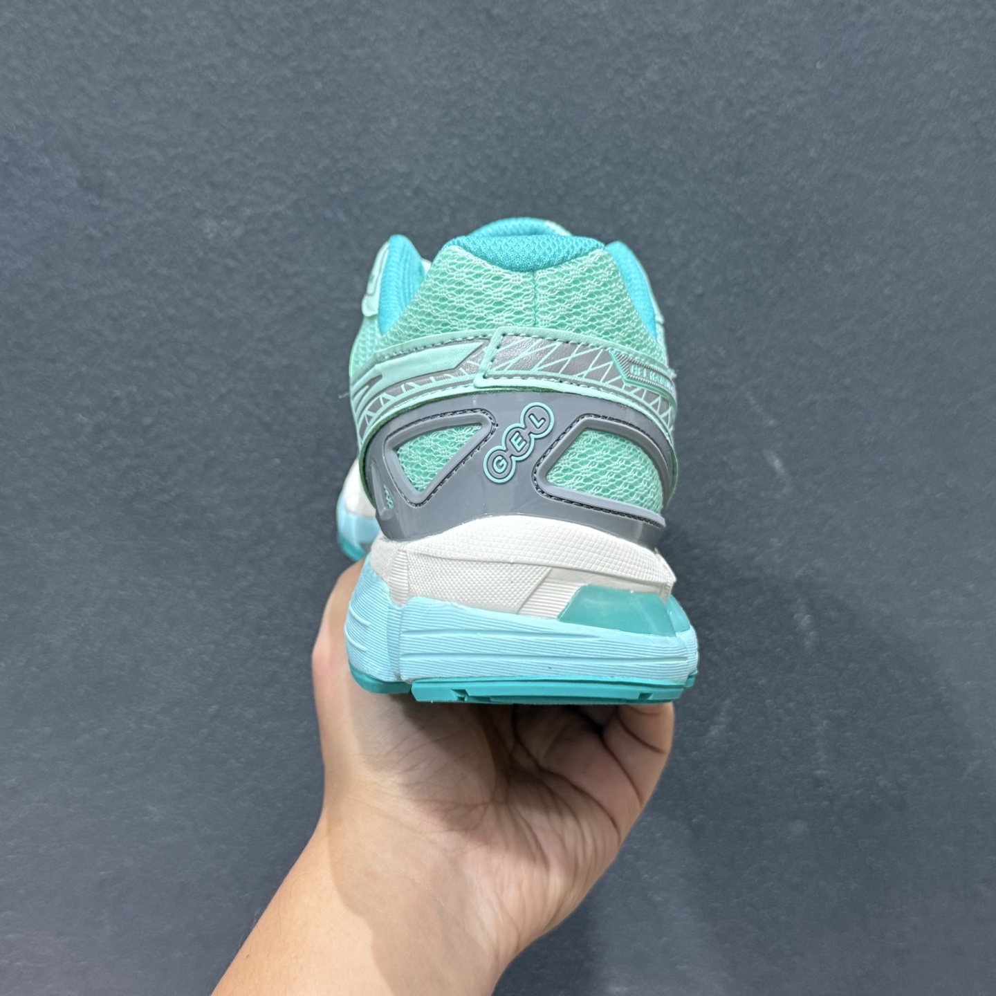 XR版Asics Gel-Kayano 20 亚瑟士 舒适百搭耐磨支撑透气 低帮跑步鞋 T35CQ-2393