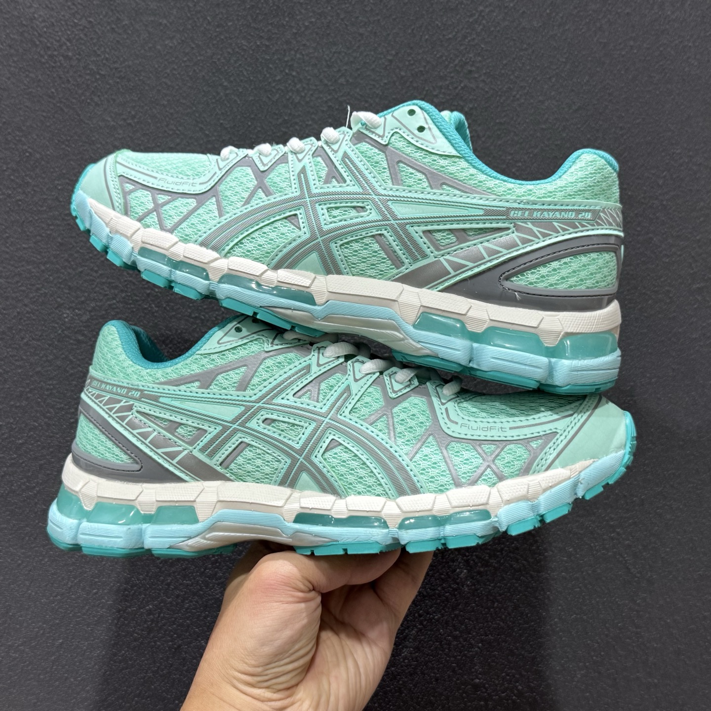 XR版Asics Gel-Kayano 20 亚瑟士 舒适百搭耐磨支撑透气 低帮跑步鞋 T35CQ-2393
