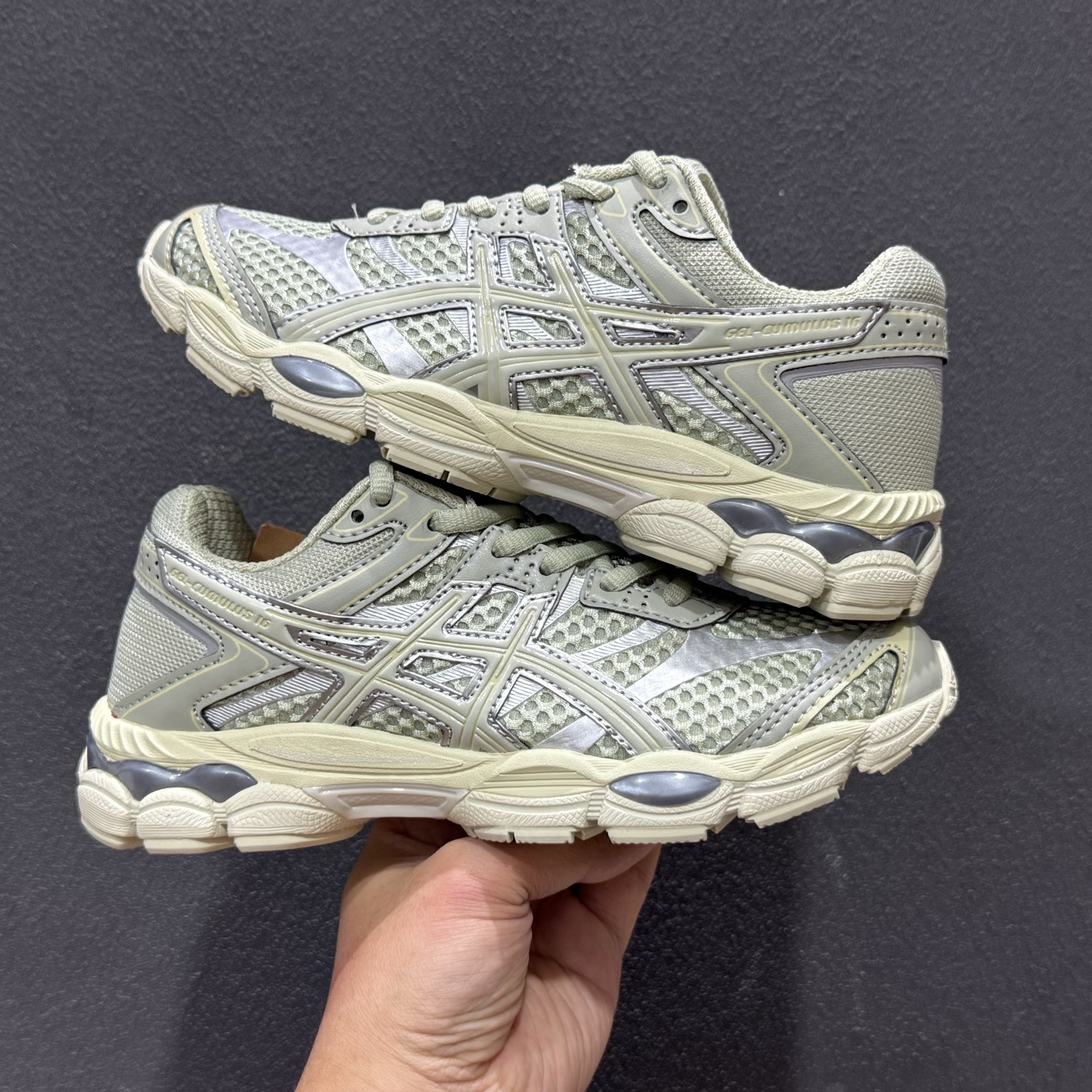 Asics Gel-CUMULUS 16 亚瑟士运动休闲透气专业跑鞋 1203A733-300-Top High Quatity Cheap Sneakers Fashion Clothing Clothes Bags handbags Shoes of all Brand wholesale With The best Quality And Beautiful Price from China Factory Chinese suppliers wholesaler seller Asics Gel-CUMULUS 16 亚瑟士运动休闲透气专业跑鞋 1203A733-300