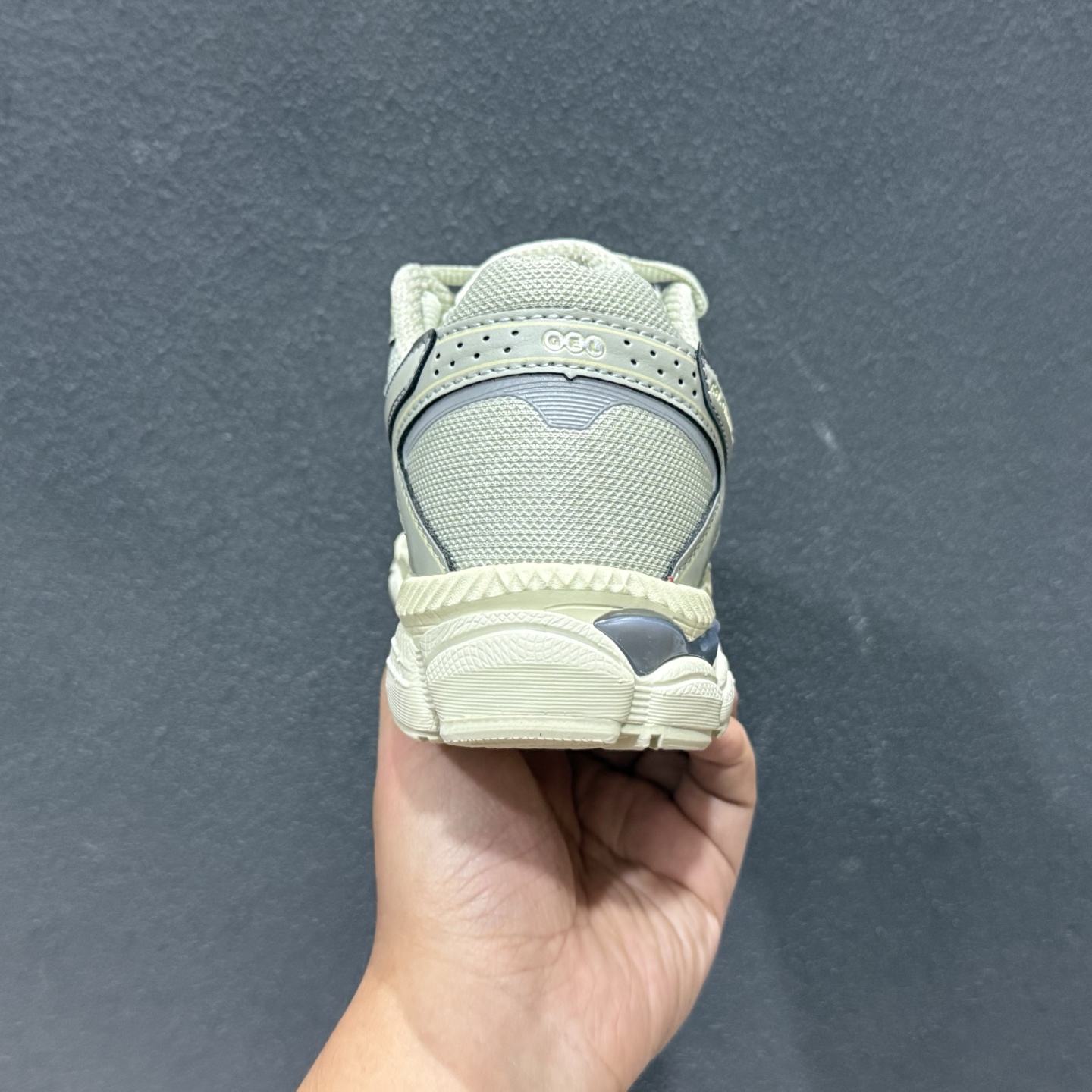 Asics Gel-CUMULUS 16 亚瑟士运动休闲透气专业跑鞋 1203A733-300-Top High Quatity Cheap Sneakers Fashion Clothing Clothes Bags handbags Shoes of all Brand wholesale With The best Quality And Beautiful Price from China Factory Chinese suppliers wholesaler seller Asics Gel-CUMULUS 16 亚瑟士运动休闲透气专业跑鞋 1203A733-300