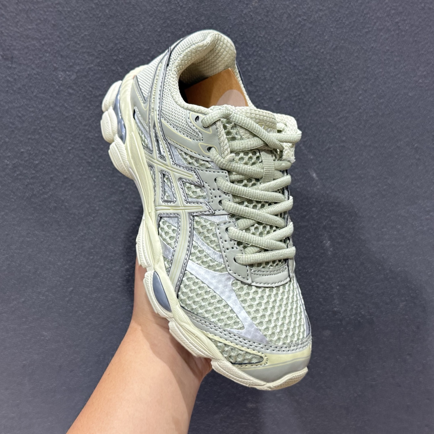 Asics Gel-CUMULUS 16 亚瑟士运动休闲透气专业跑鞋 1203A733-300-Top High Quatity Cheap Sneakers Fashion Clothing Clothes Bags handbags Shoes of all Brand wholesale With The best Quality And Beautiful Price from China Factory Chinese suppliers wholesaler seller Asics Gel-CUMULUS 16 亚瑟士运动休闲透气专业跑鞋 1203A733-300