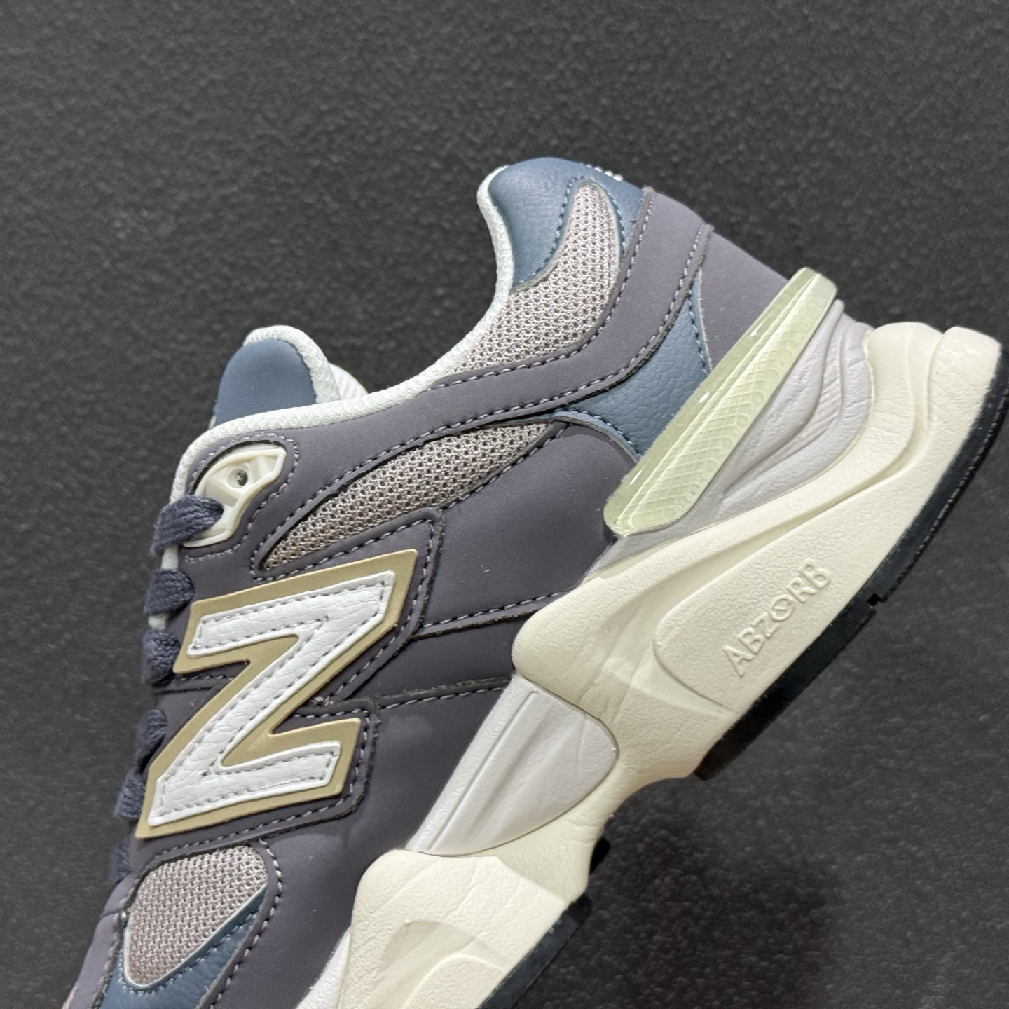 New Balance NB9060 联名款 复古休闲运动慢跑鞋 U9060528-Top High Quatity Cheap Sneakers Fashion Clothing Clothes Bags handbags Shoes of all Brand wholesale With The best Quality And Beautiful Price from China Factory Chinese suppliers wholesaler seller New Balance NB9060 联名款 复古休闲运动慢跑鞋 U9060528