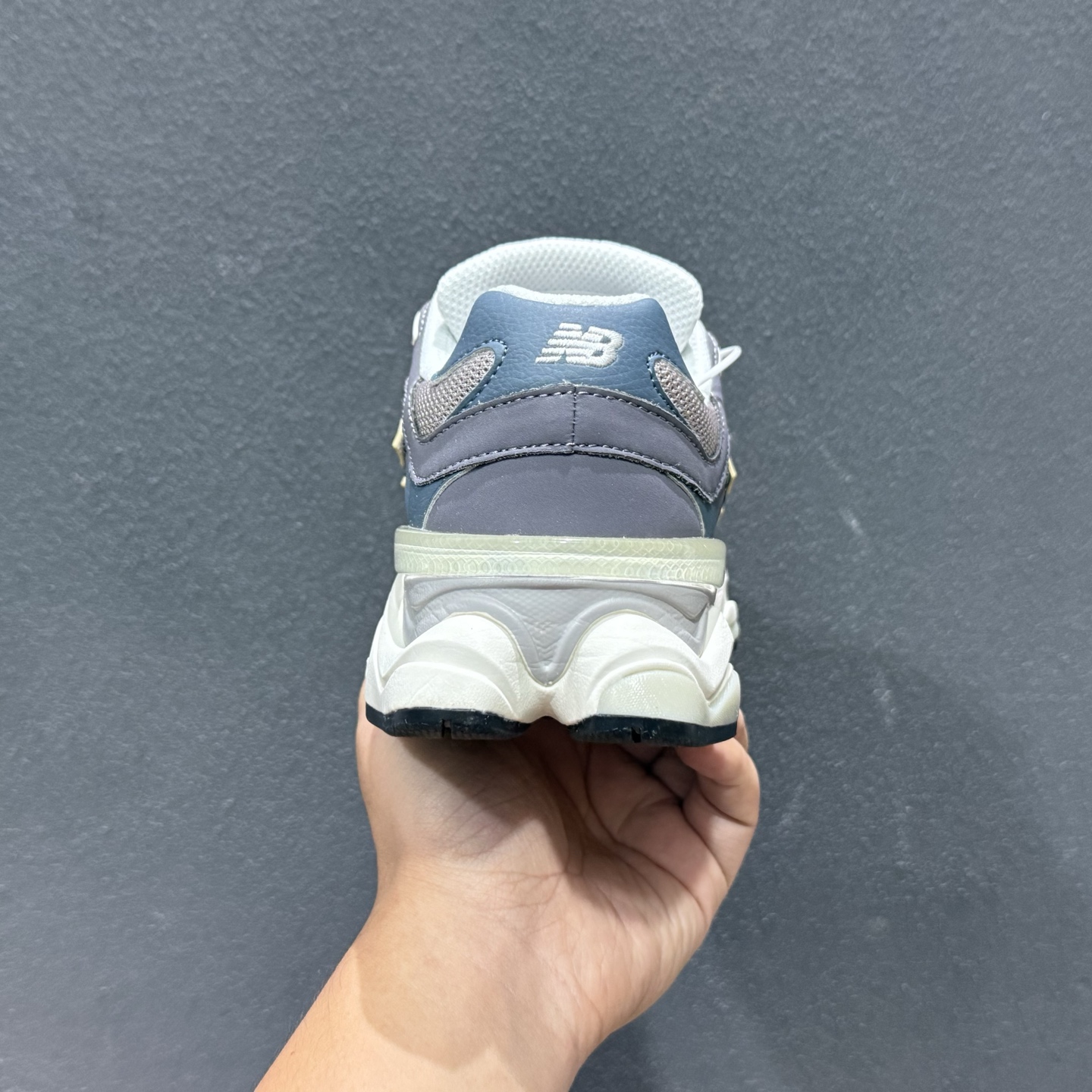 New Balance NB9060 联名款 复古休闲运动慢跑鞋 U9060528-Top High Quatity Cheap Sneakers Fashion Clothing Clothes Bags handbags Shoes of all Brand wholesale With The best Quality And Beautiful Price from China Factory Chinese suppliers wholesaler seller New Balance NB9060 联名款 复古休闲运动慢跑鞋 U9060528
