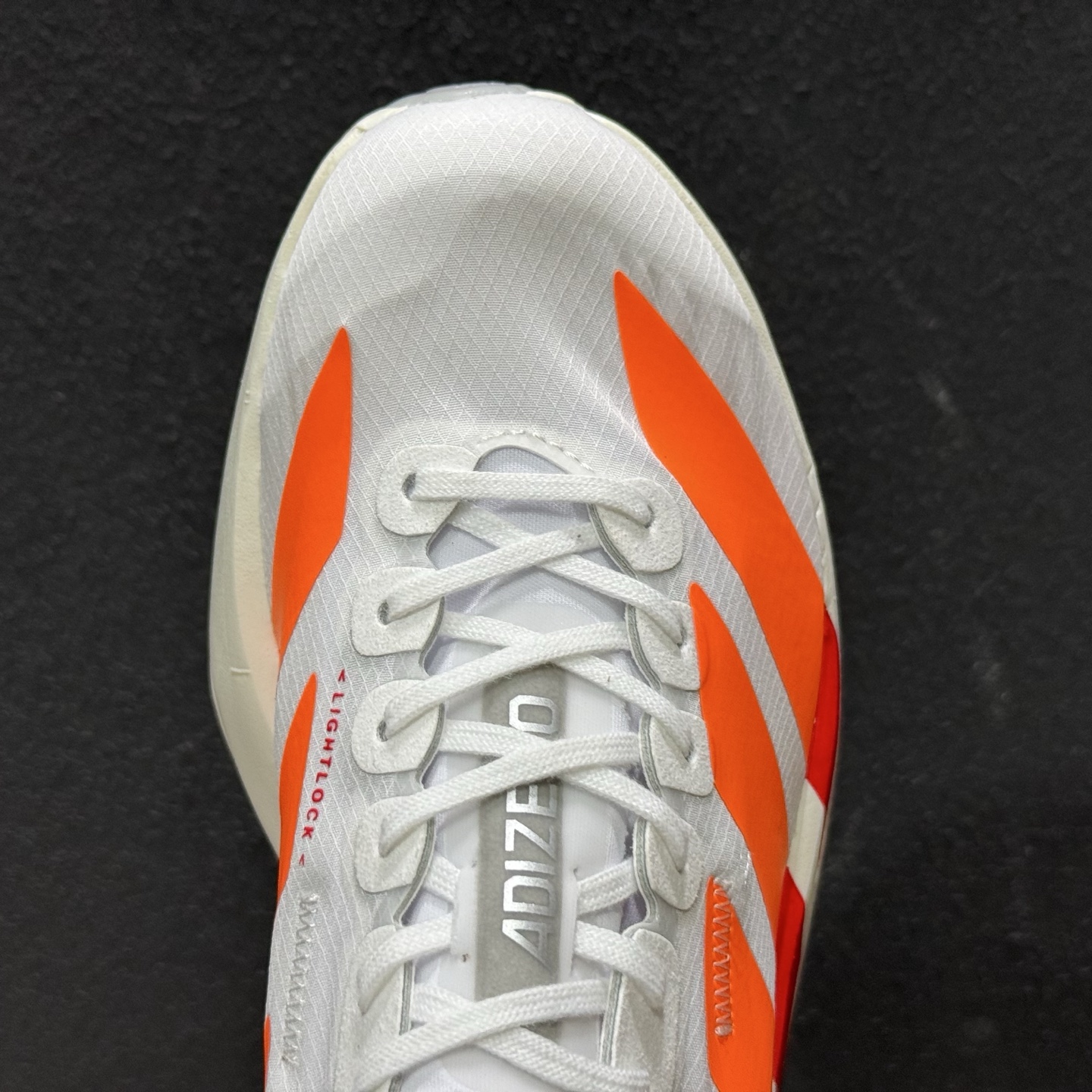 外贸版 Adidas Adizero Adios 4 M 阿迪透气轻盈低帮跑步鞋 JR7088-111 外贸版 Adidas Adizero Adios 4 M 阿迪透气轻盈低帮跑步鞋 JR7088-111