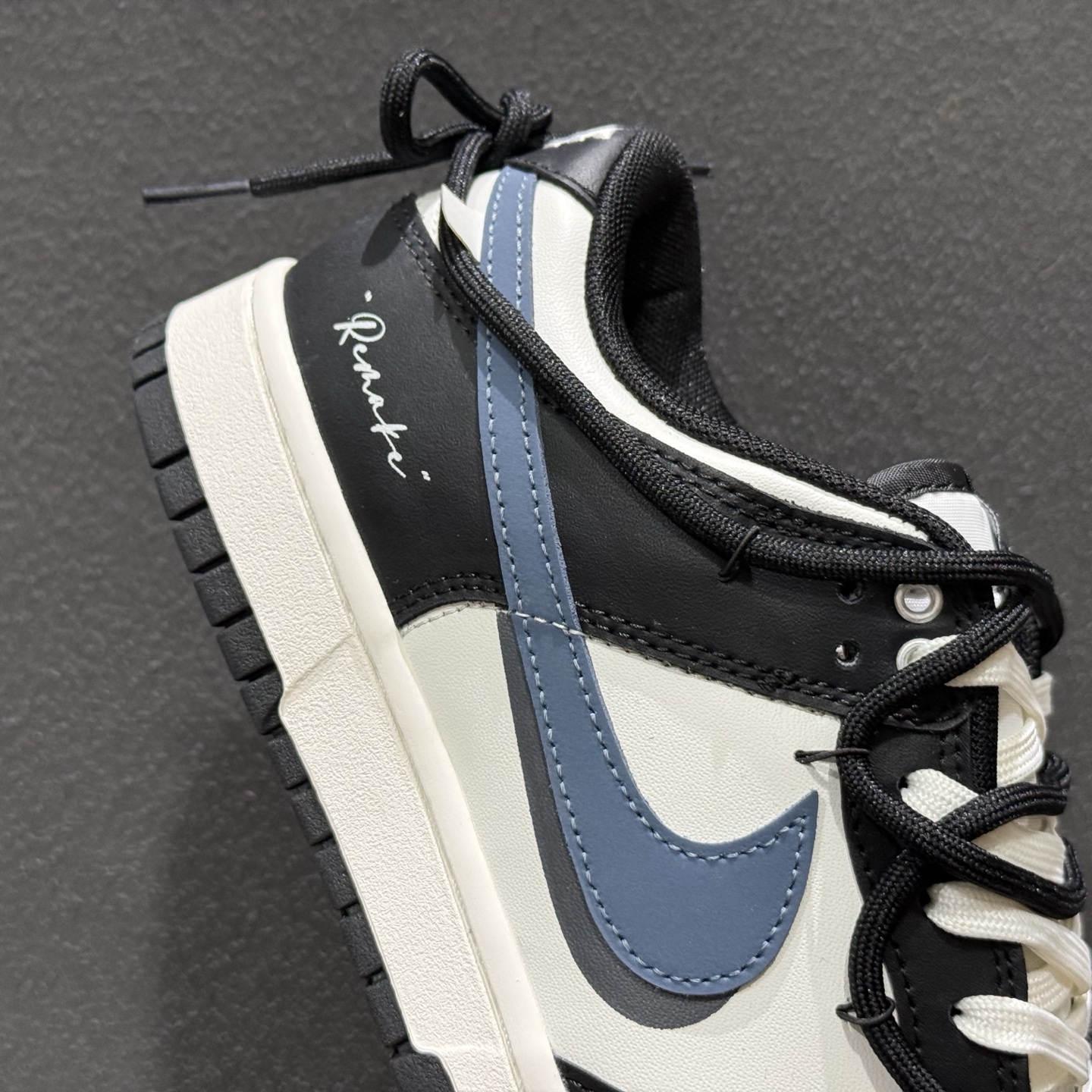 NIKE DUNK LOW RETRO 联名款 耐克 低帮休闲运动板鞋 BB0620-122-Top High Quatity Cheap Sneakers Fashion Clothing Clothes Bags handbags Shoes of all Brand wholesale With The best Quality And Beautiful Price from China Factory Chinese suppliers wholesaler seller NIKE DUNK LOW RETRO 联名款 耐克 低帮休闲运动板鞋 BB0620-122