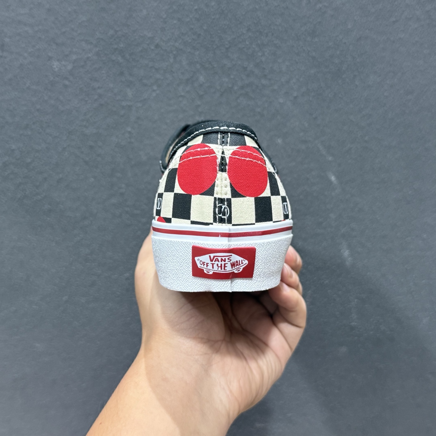 Valentino华伦天奴 x Vans 联名款 棋盘格波点印花 低帮休闲硫化帆布鞋 YSOM23WHXBAG 红白 Valentino华伦天奴 x Vans 联名款 棋盘格波点印花 低帮休闲硫化帆布鞋 YSOM23WHXBAG 红白